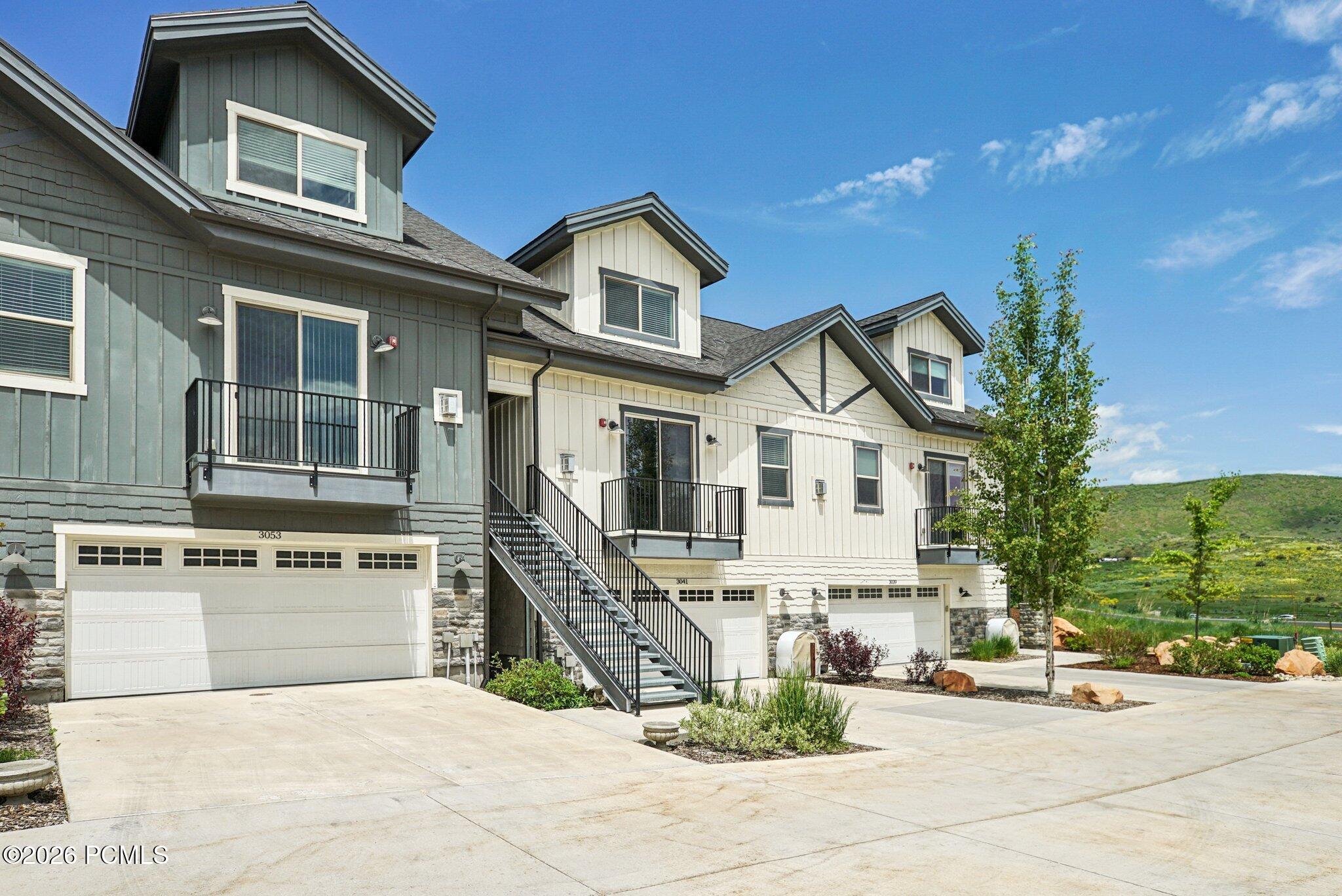 3041 W Cedar Drive