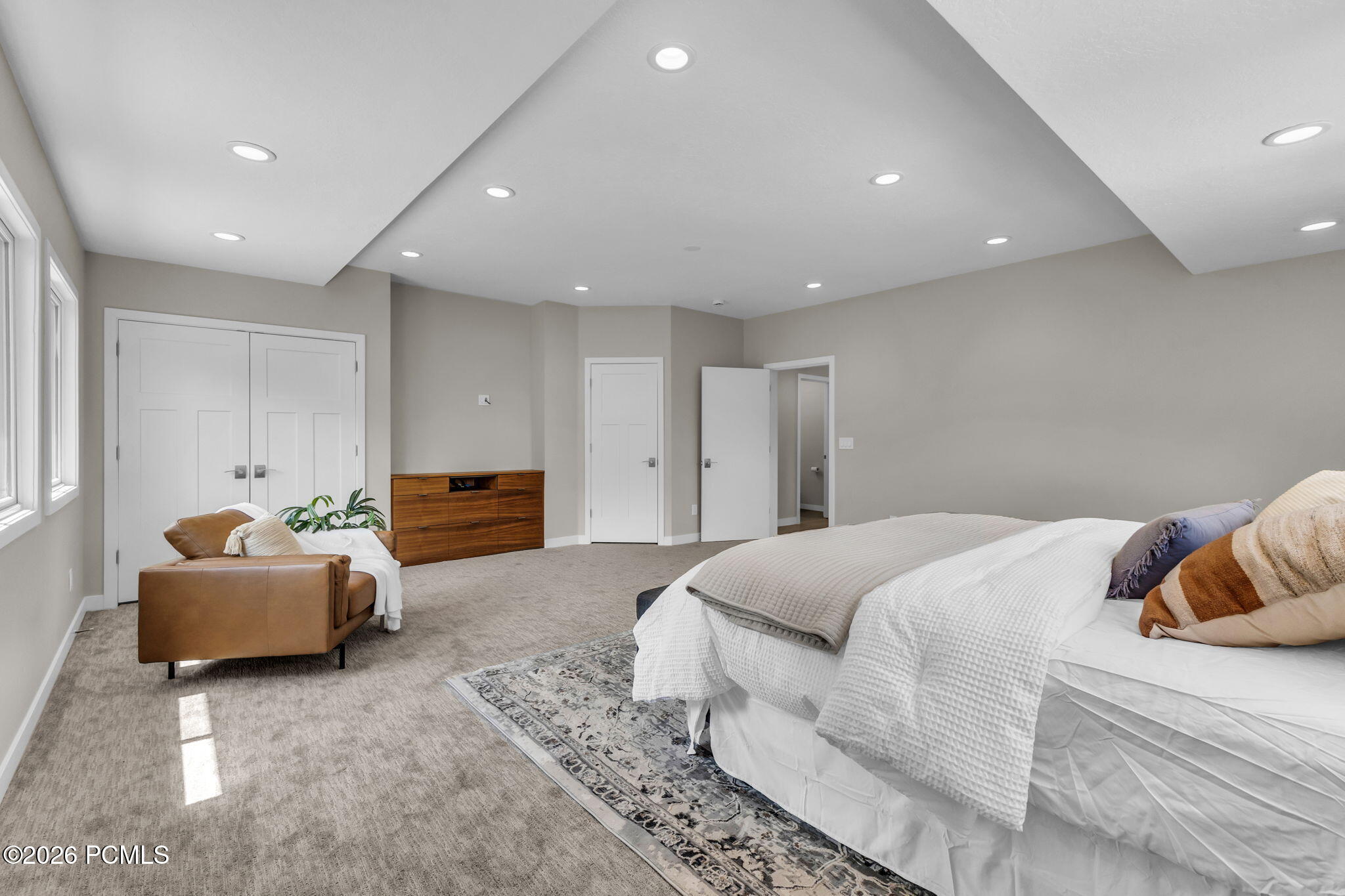 60 Saint Moritz Circle