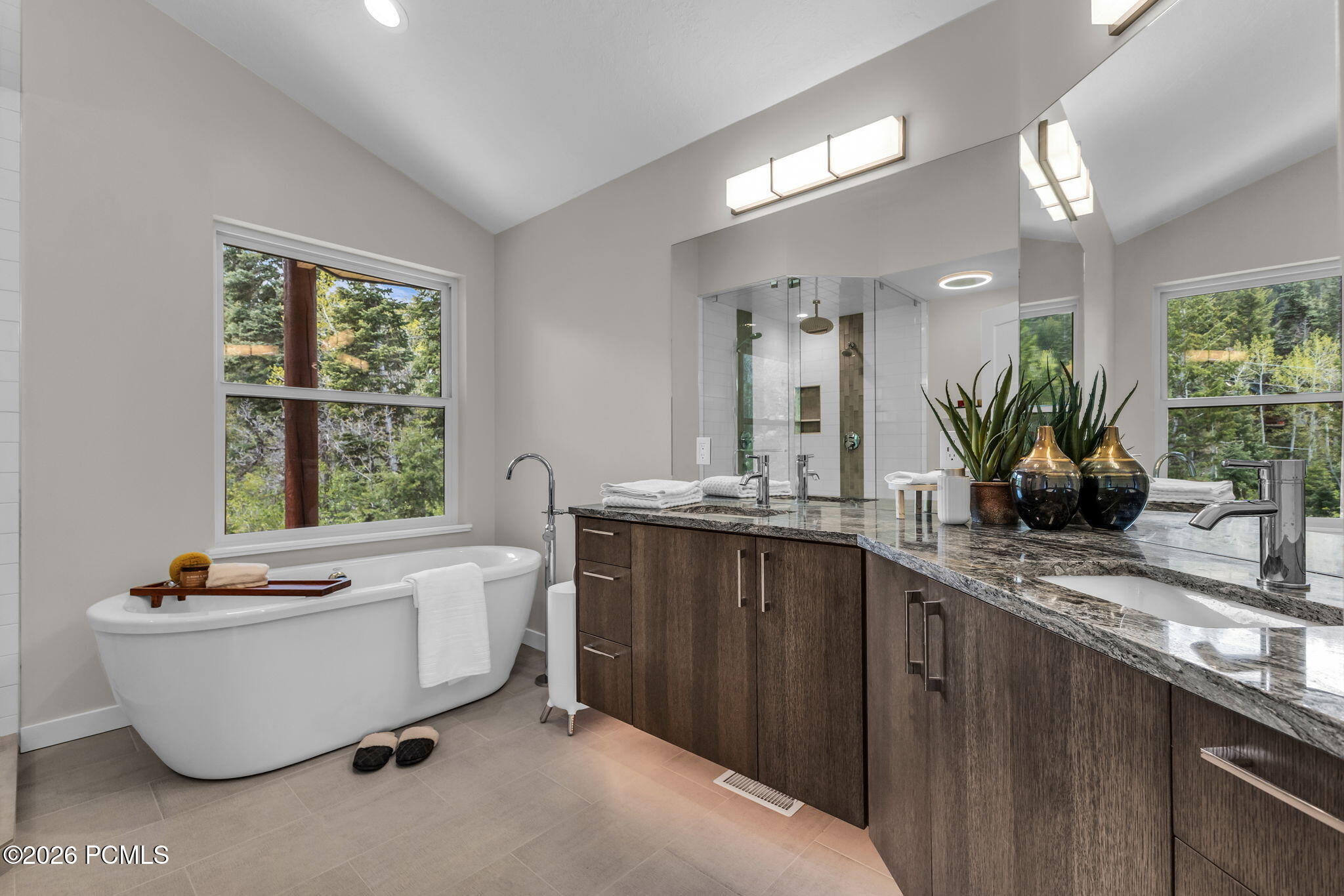 60 Saint Moritz Circle