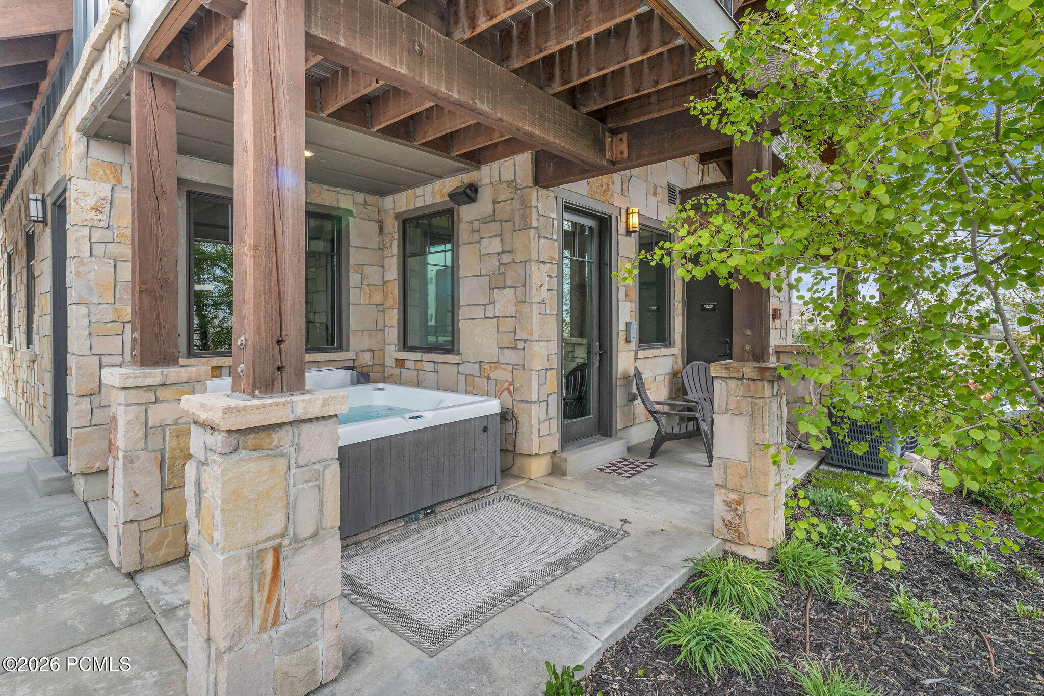 3827 Blackstone Drive 29