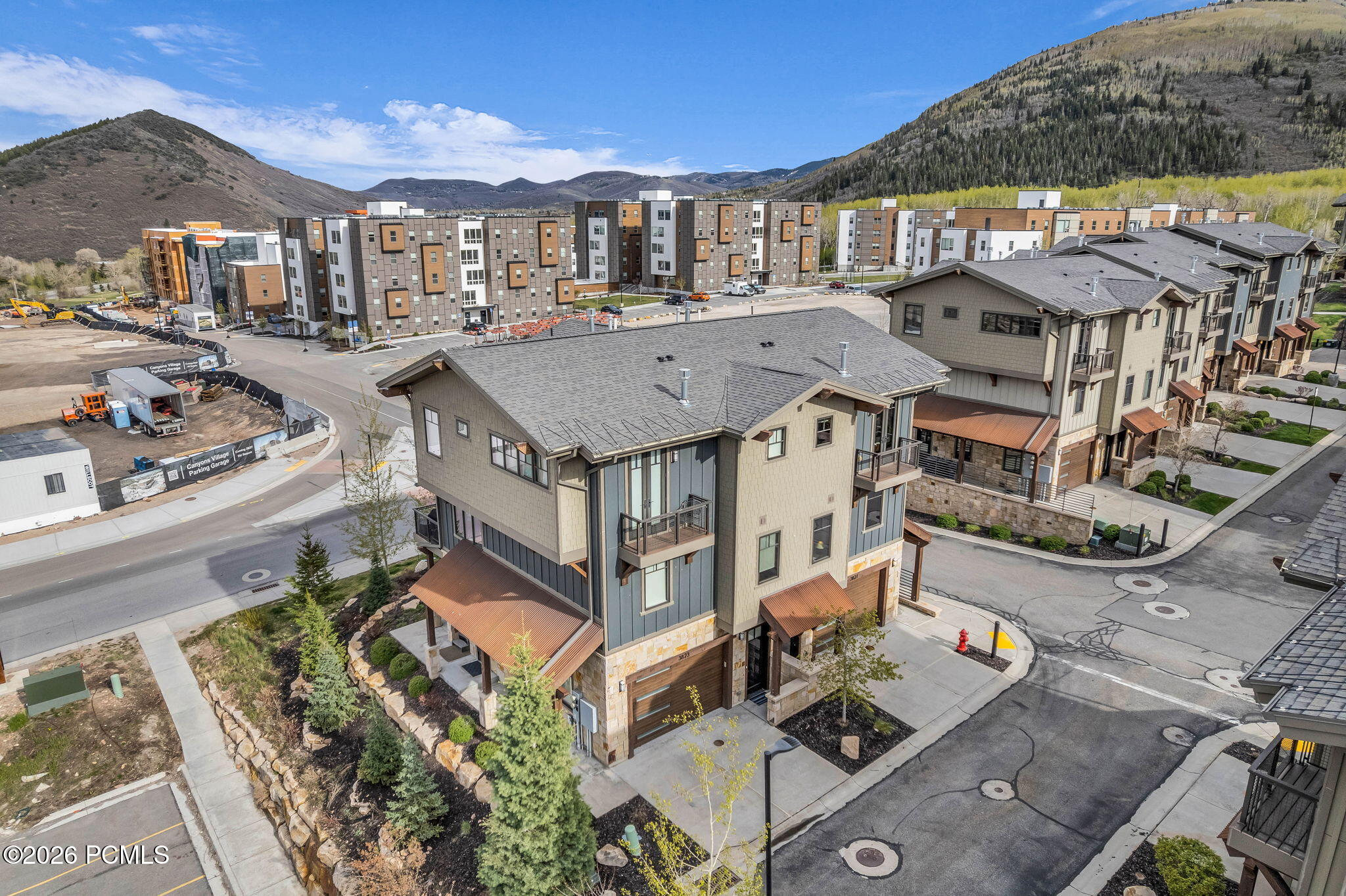 3827 Blackstone Drive 29