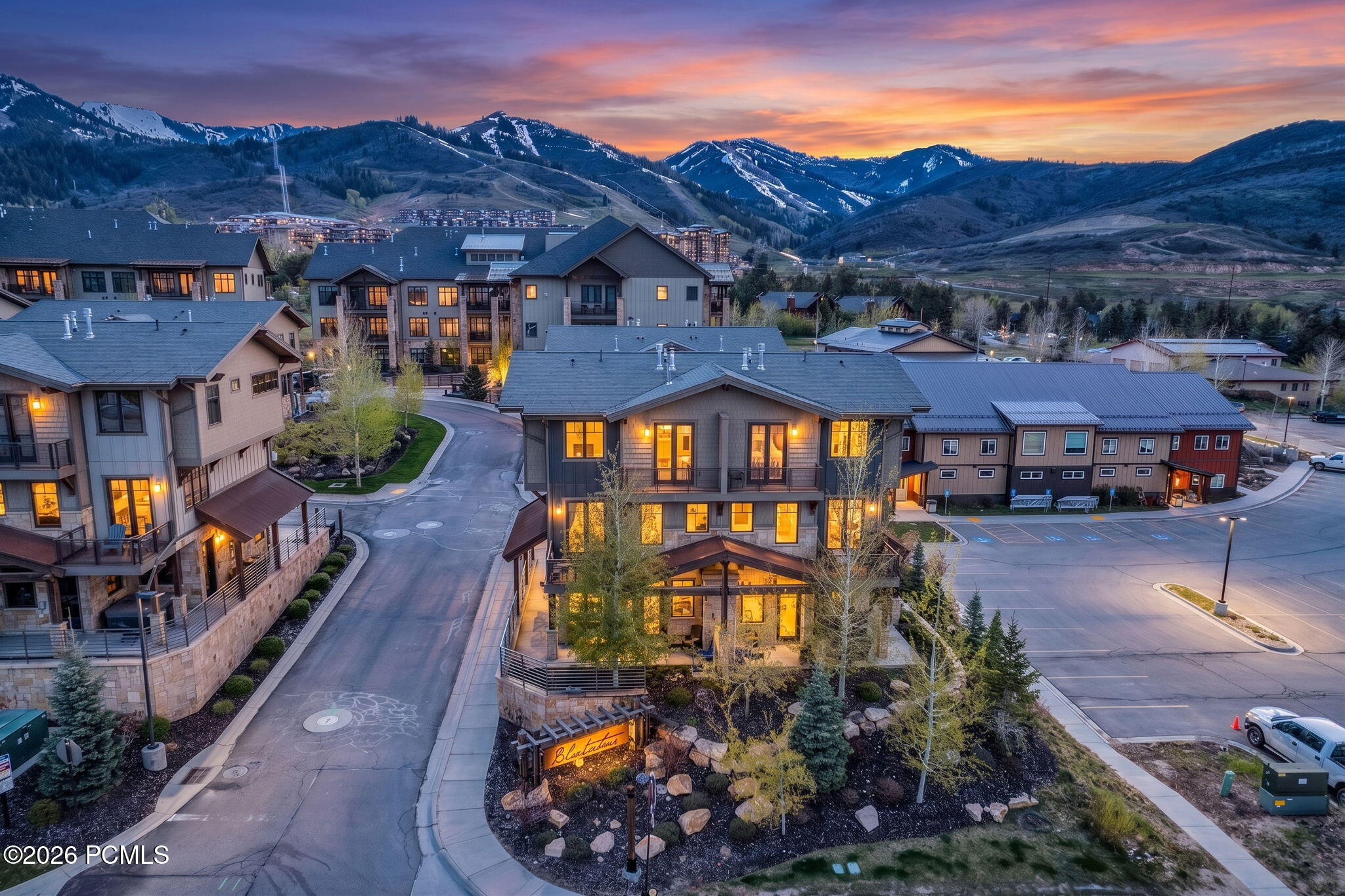 3827 Blackstone Drive 29