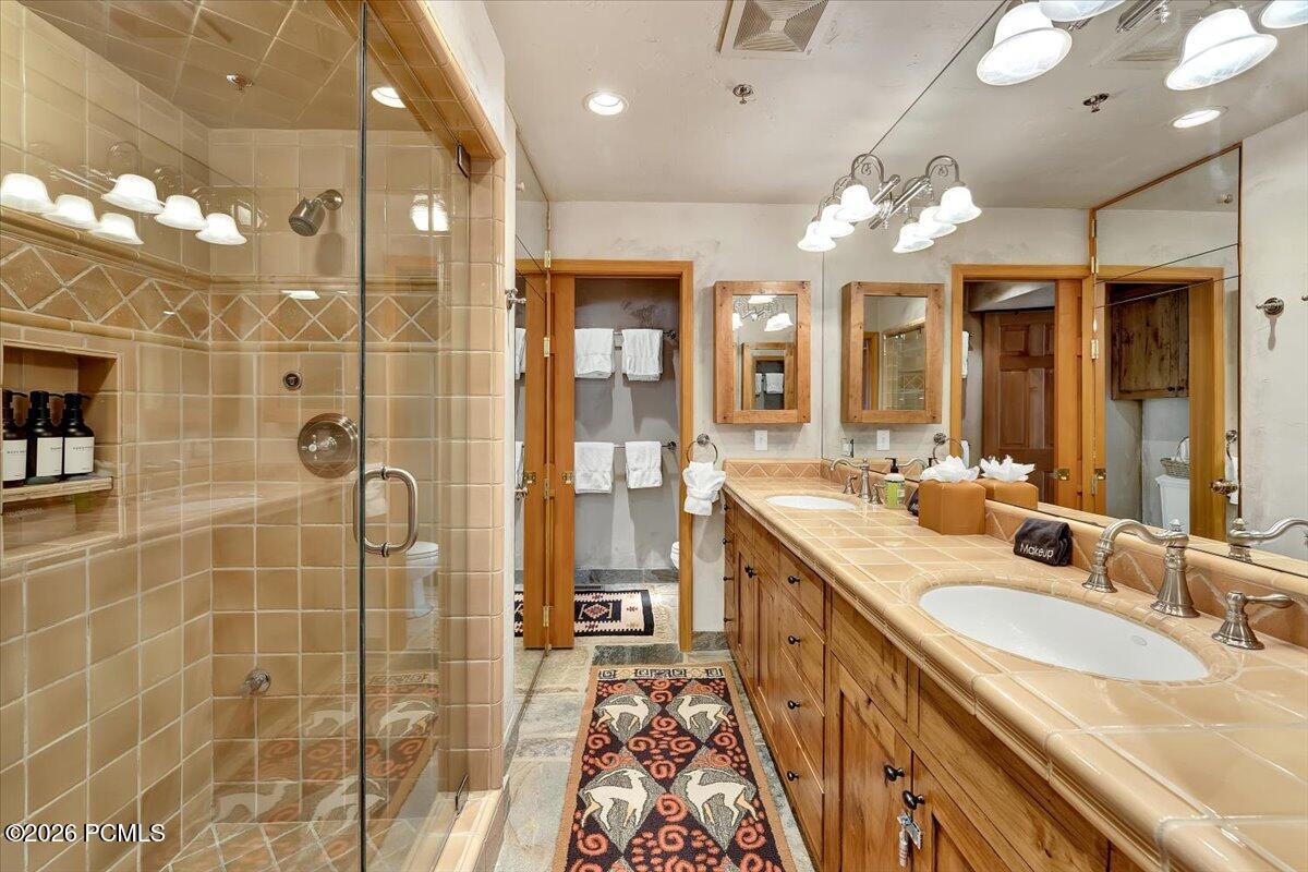 7260 Little Belle Court