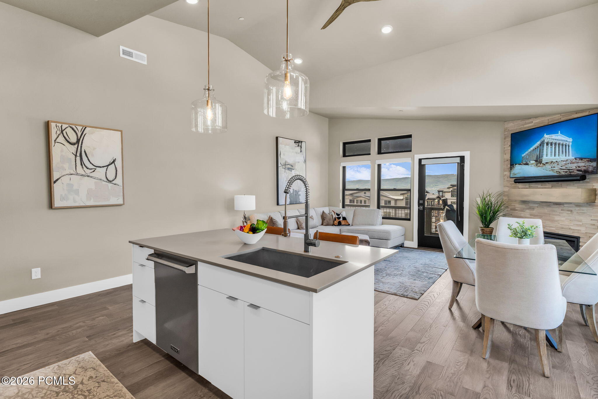 1121 W Helling Cir 302