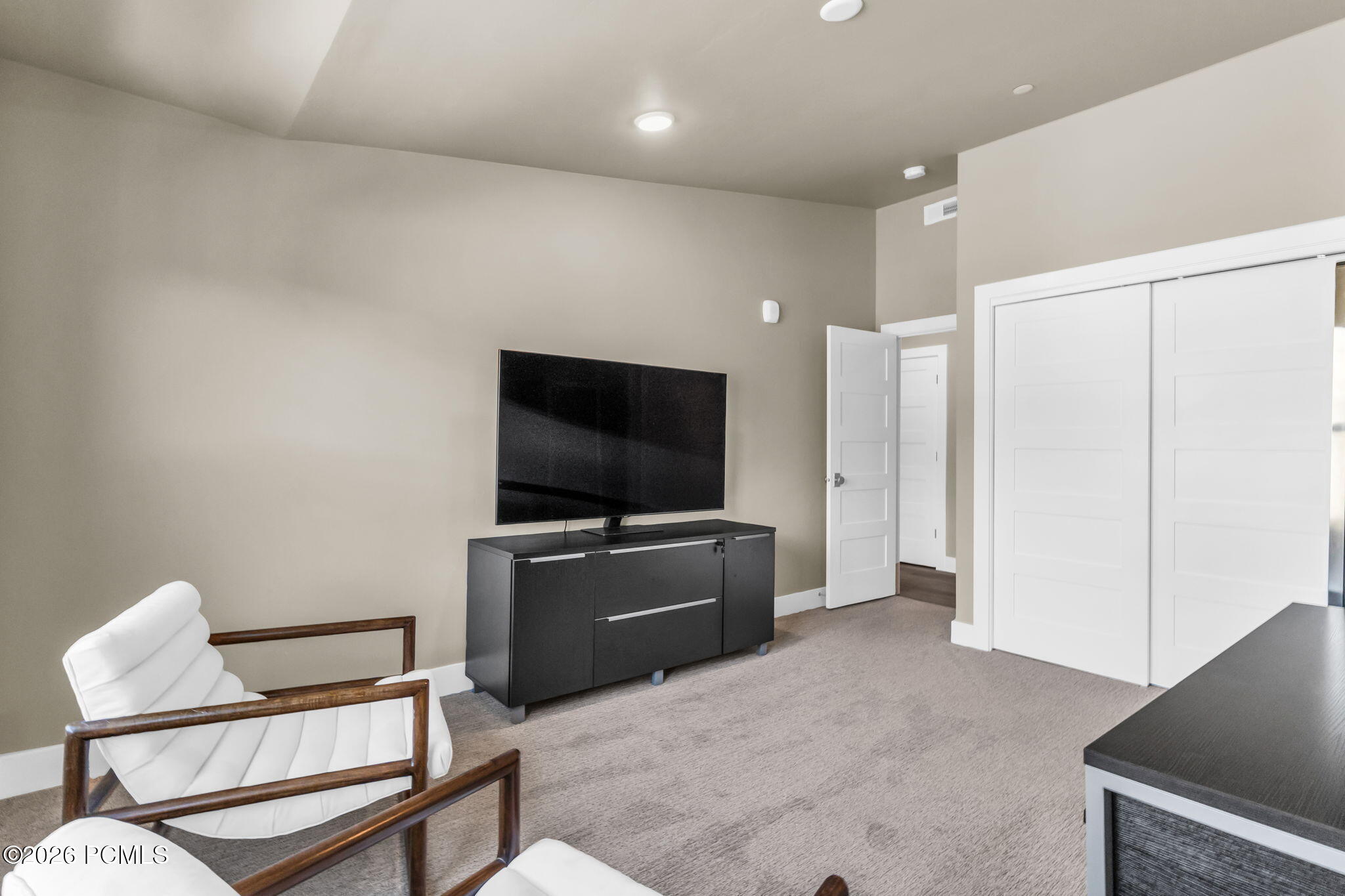 1121 W Helling Cir 302