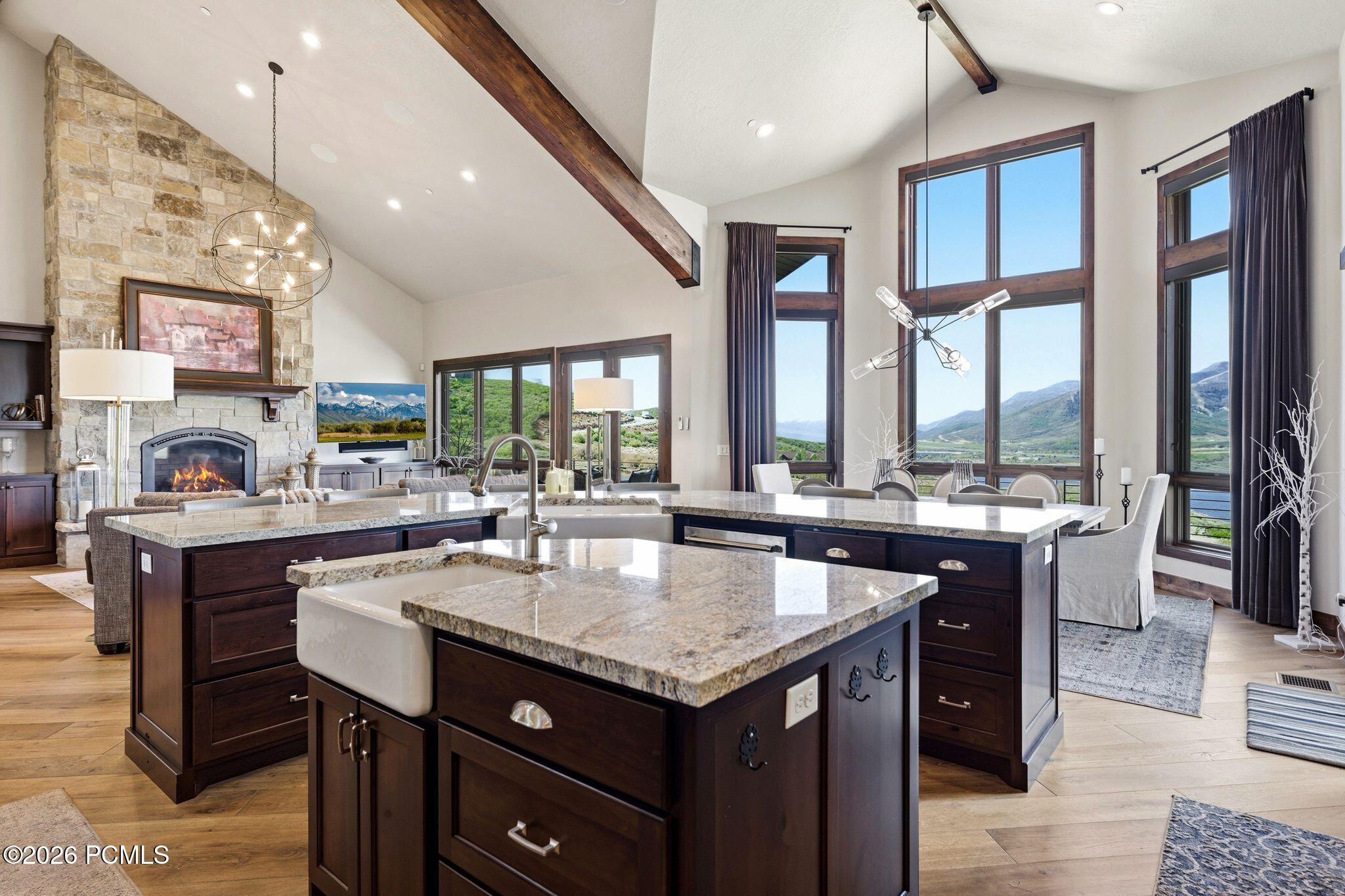 11080 N Lariat Ct