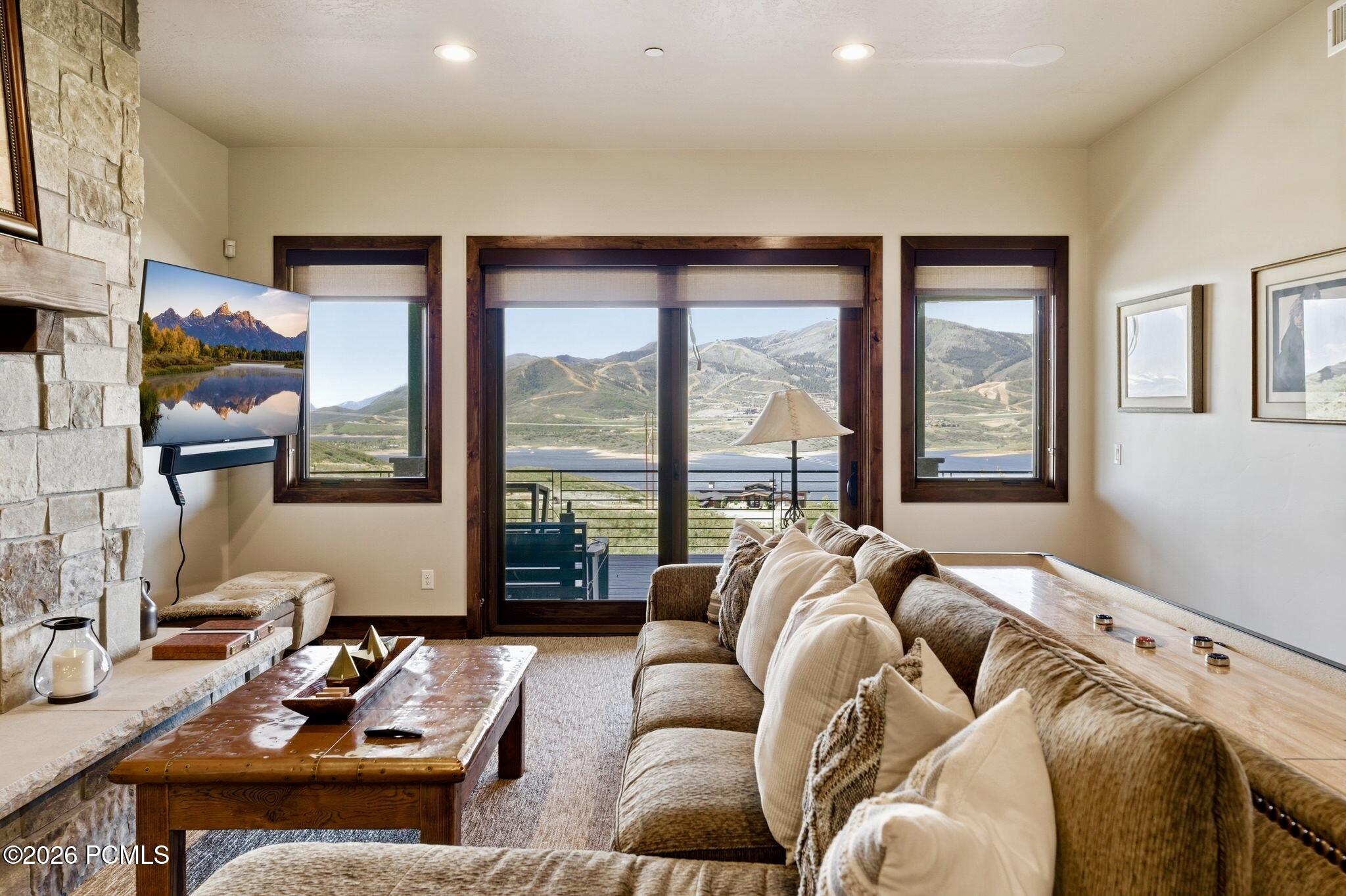 11080 N Lariat Ct