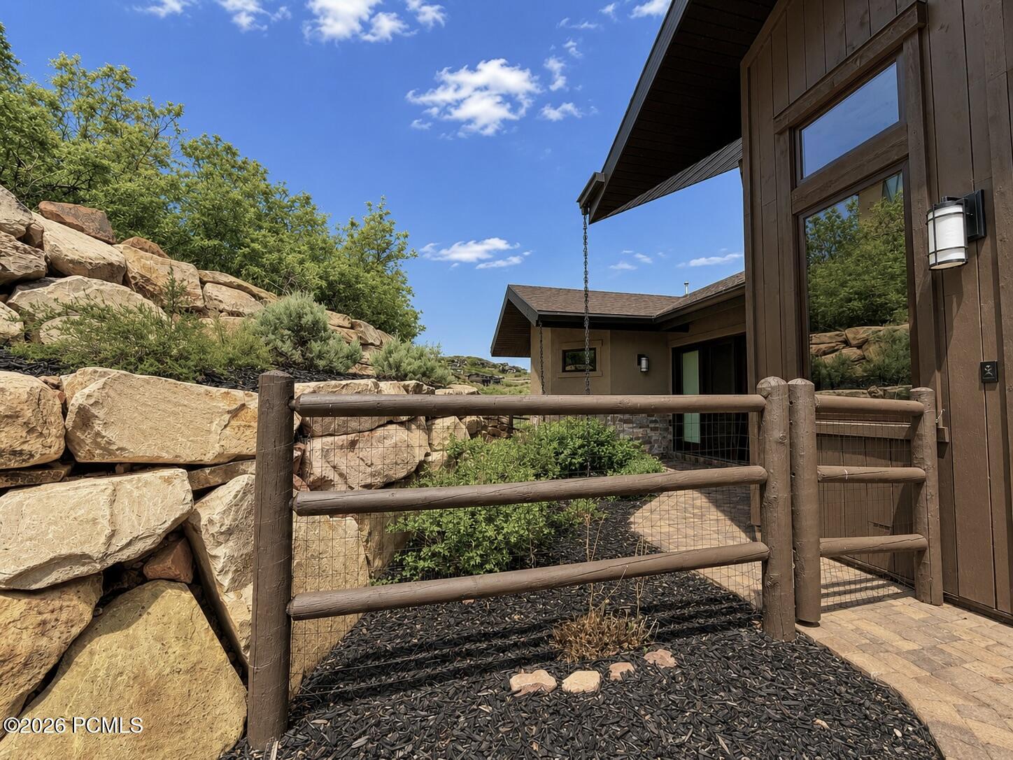 11080 N Lariat Ct