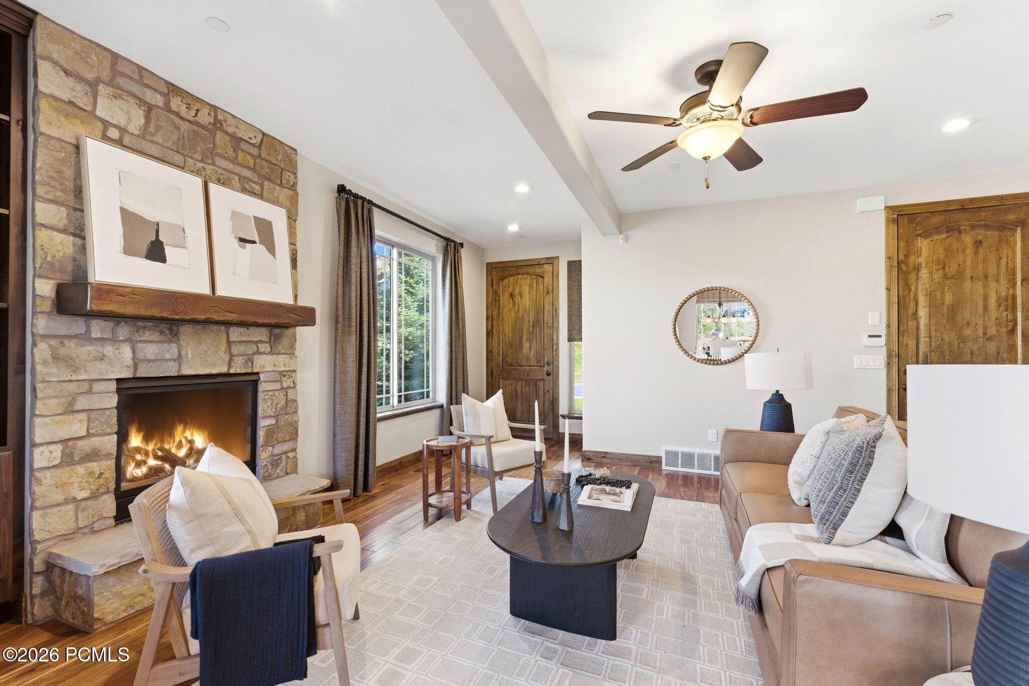 3286 Lower Saddleback Road