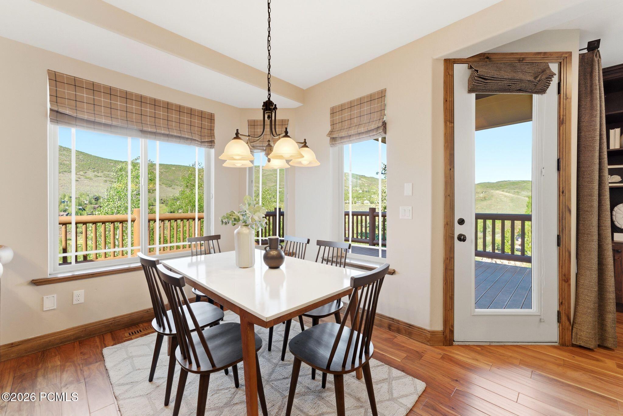 3286 Lower Saddleback Road