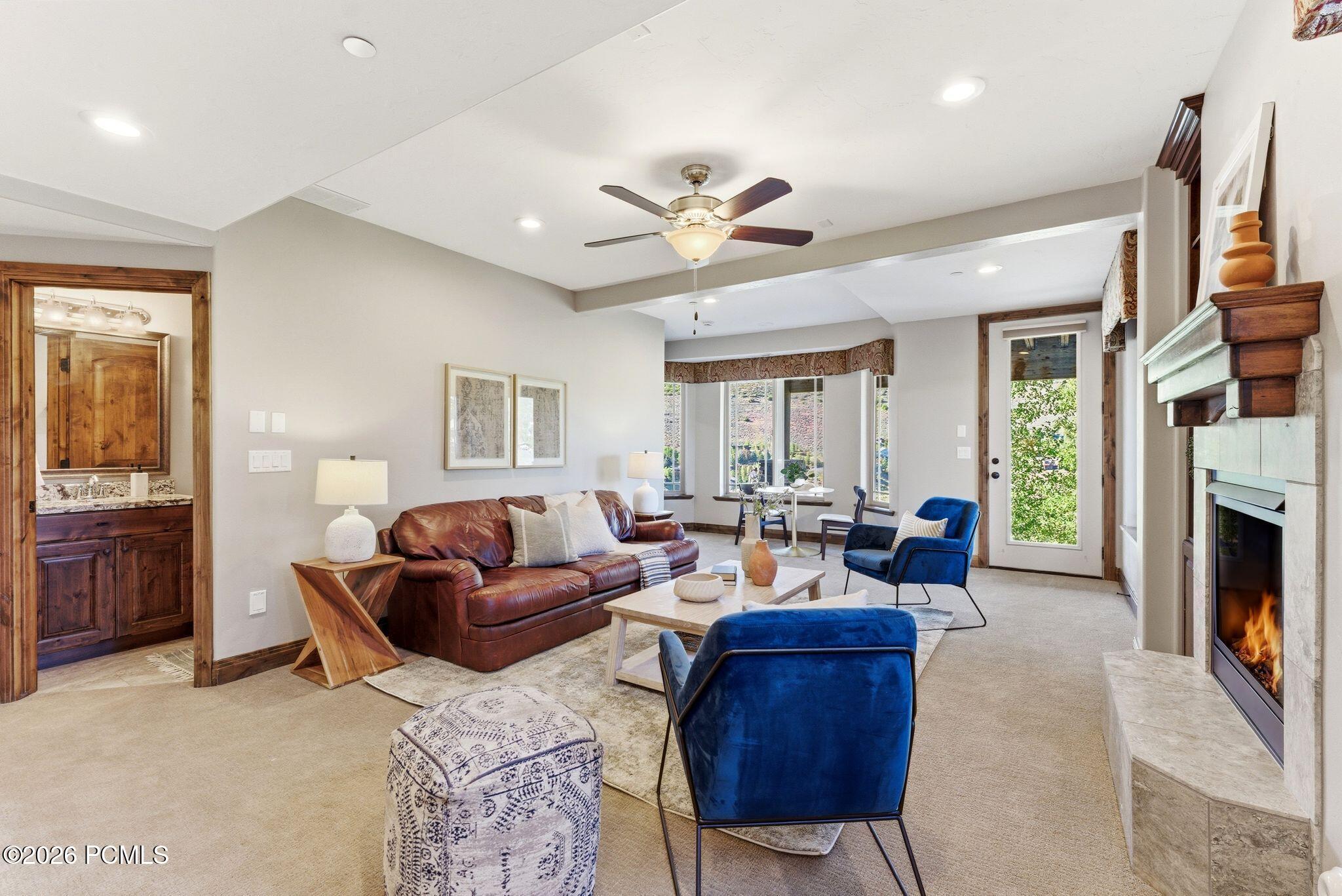 3286 Lower Saddleback Road