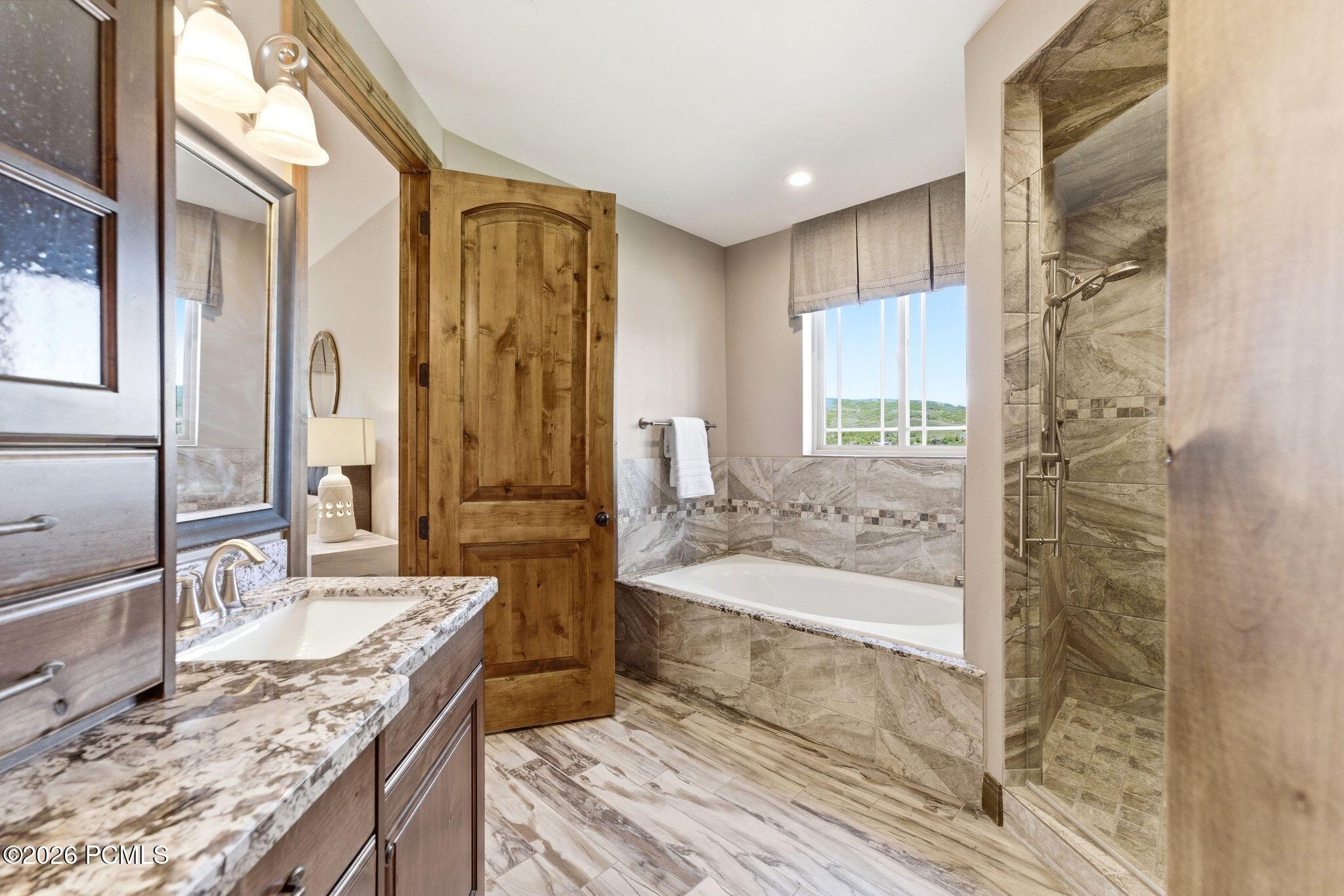 3286 Lower Saddleback Road