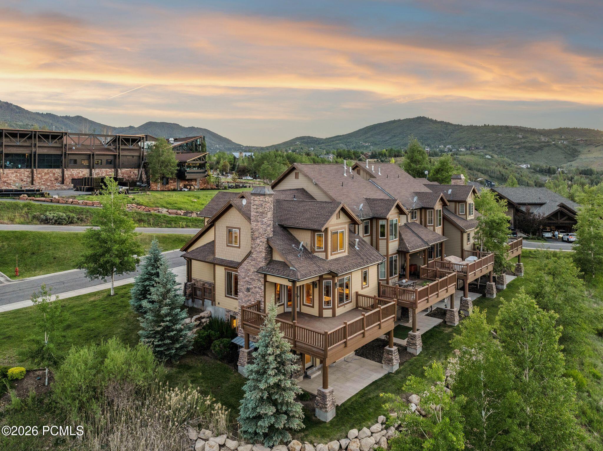 3286 Lower Saddleback Road