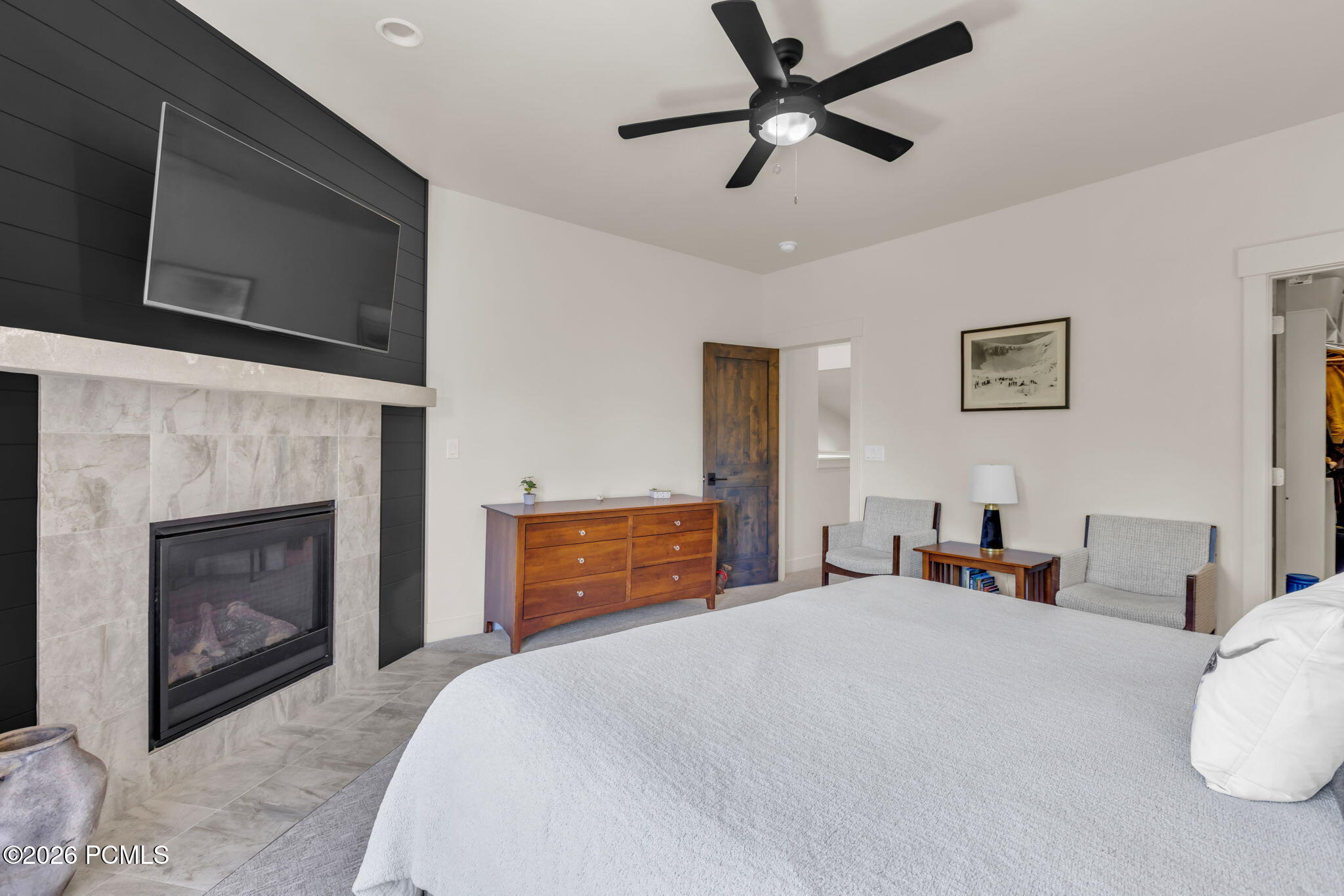 475 W 1150 North 4