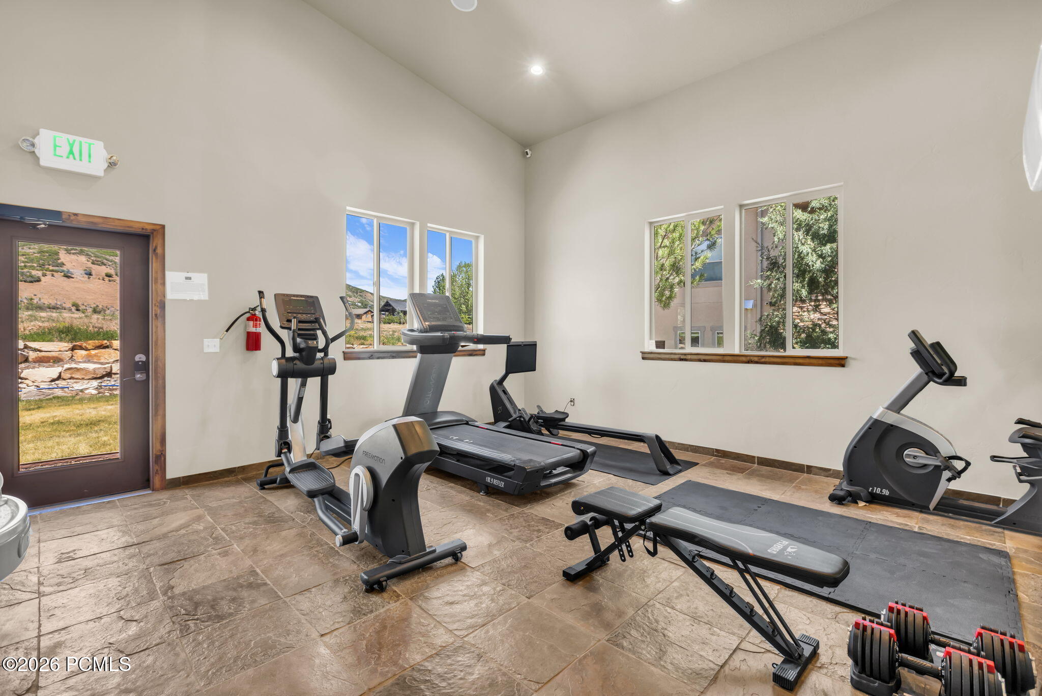 475 W 1150 North 4