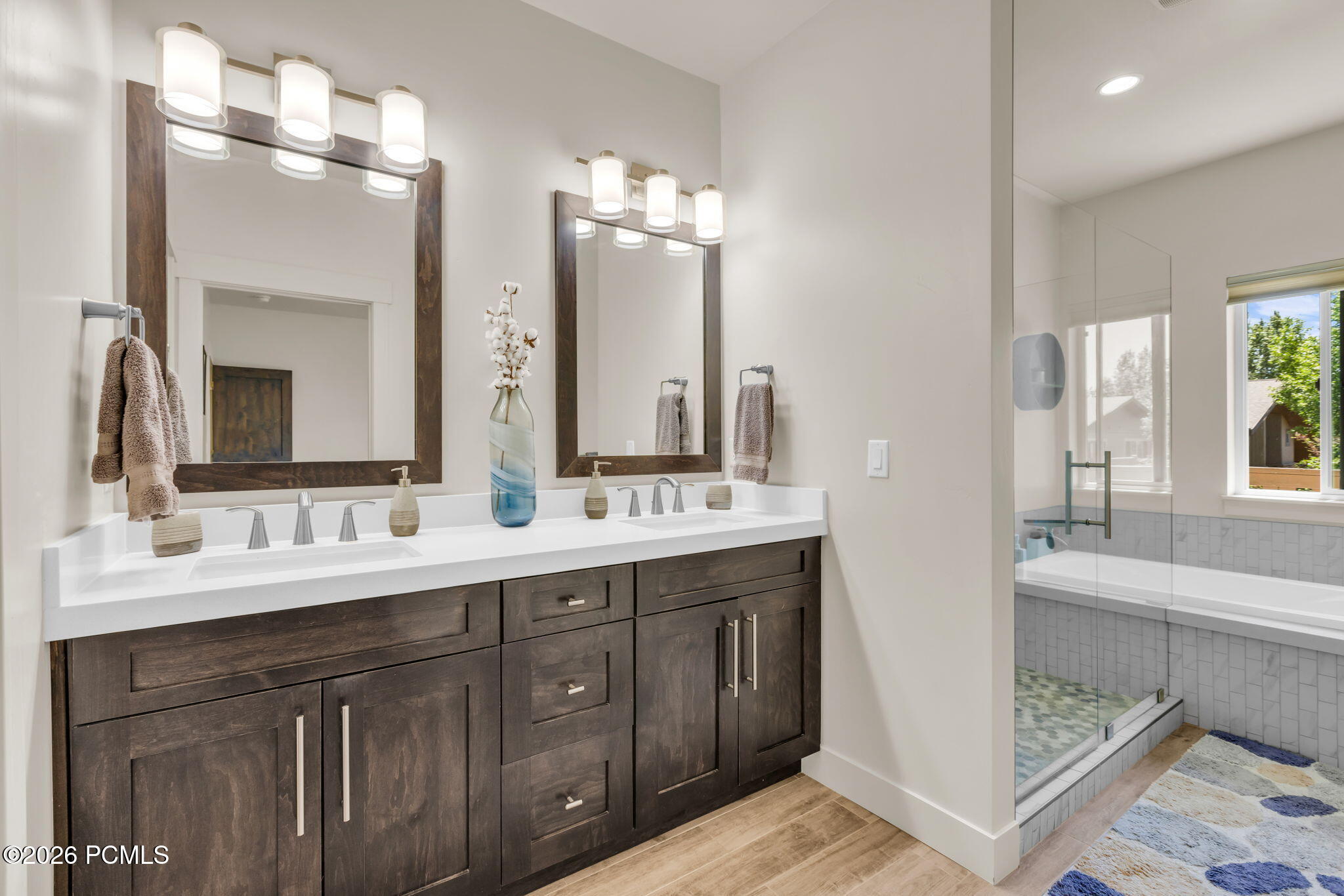 475 W 1150 North 4