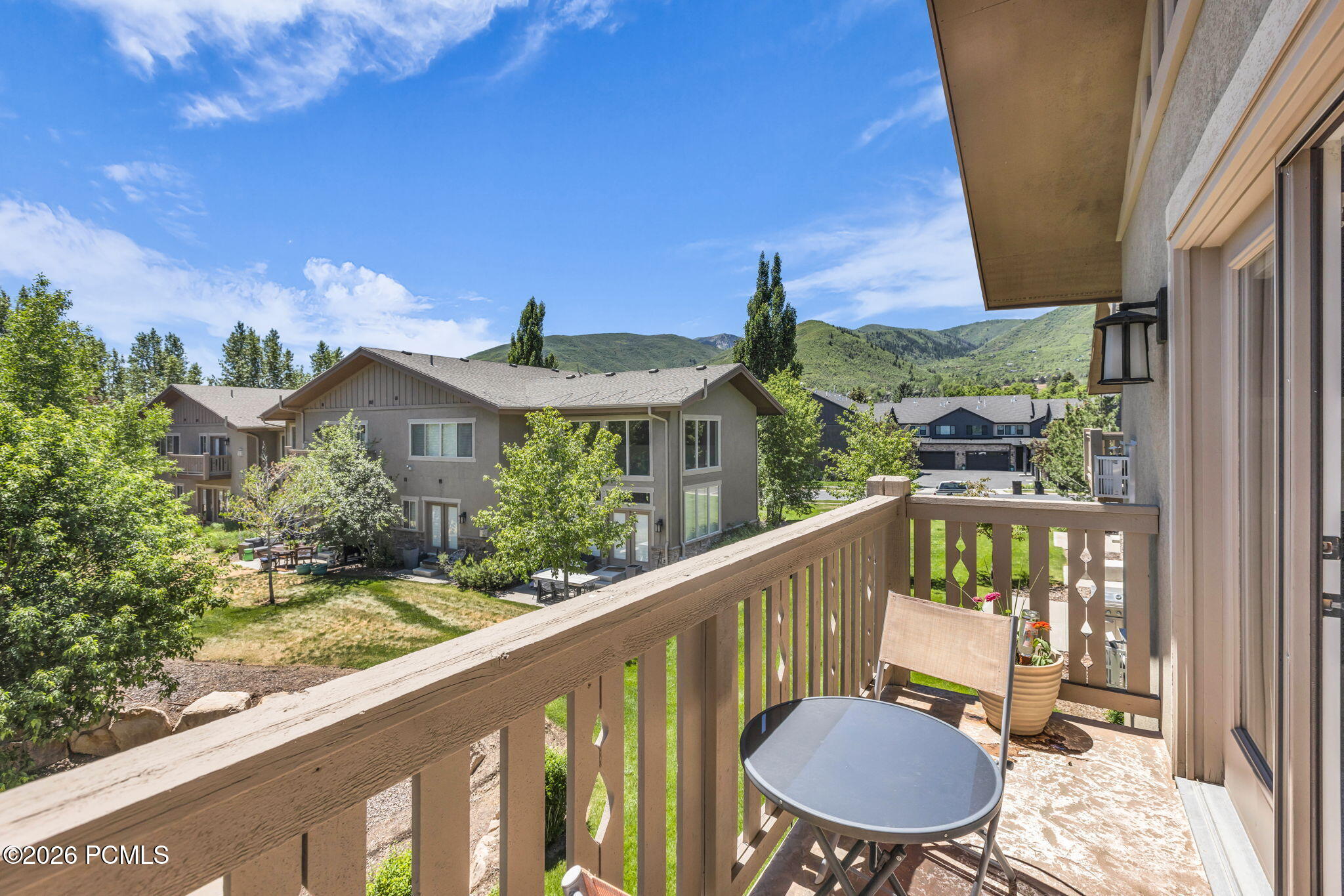 475 W 1150 North 4