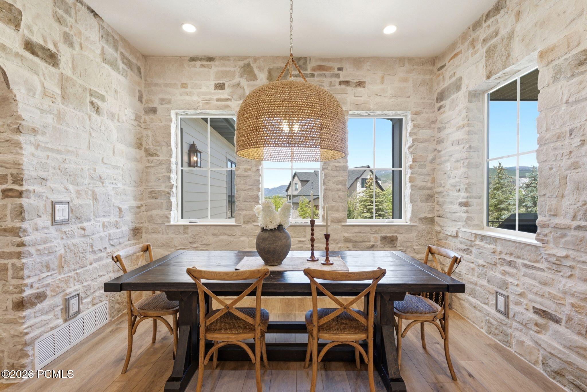 858 Crabapple Court