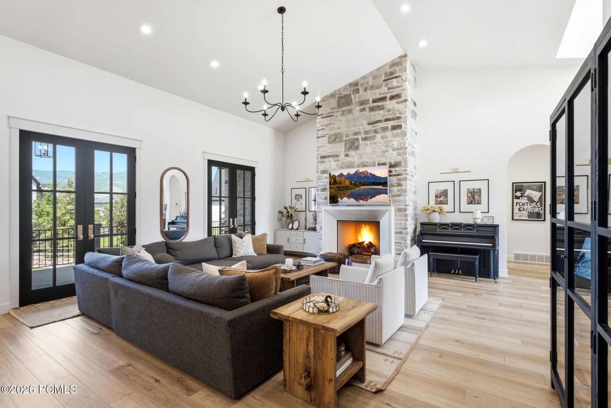 858 Crabapple Court