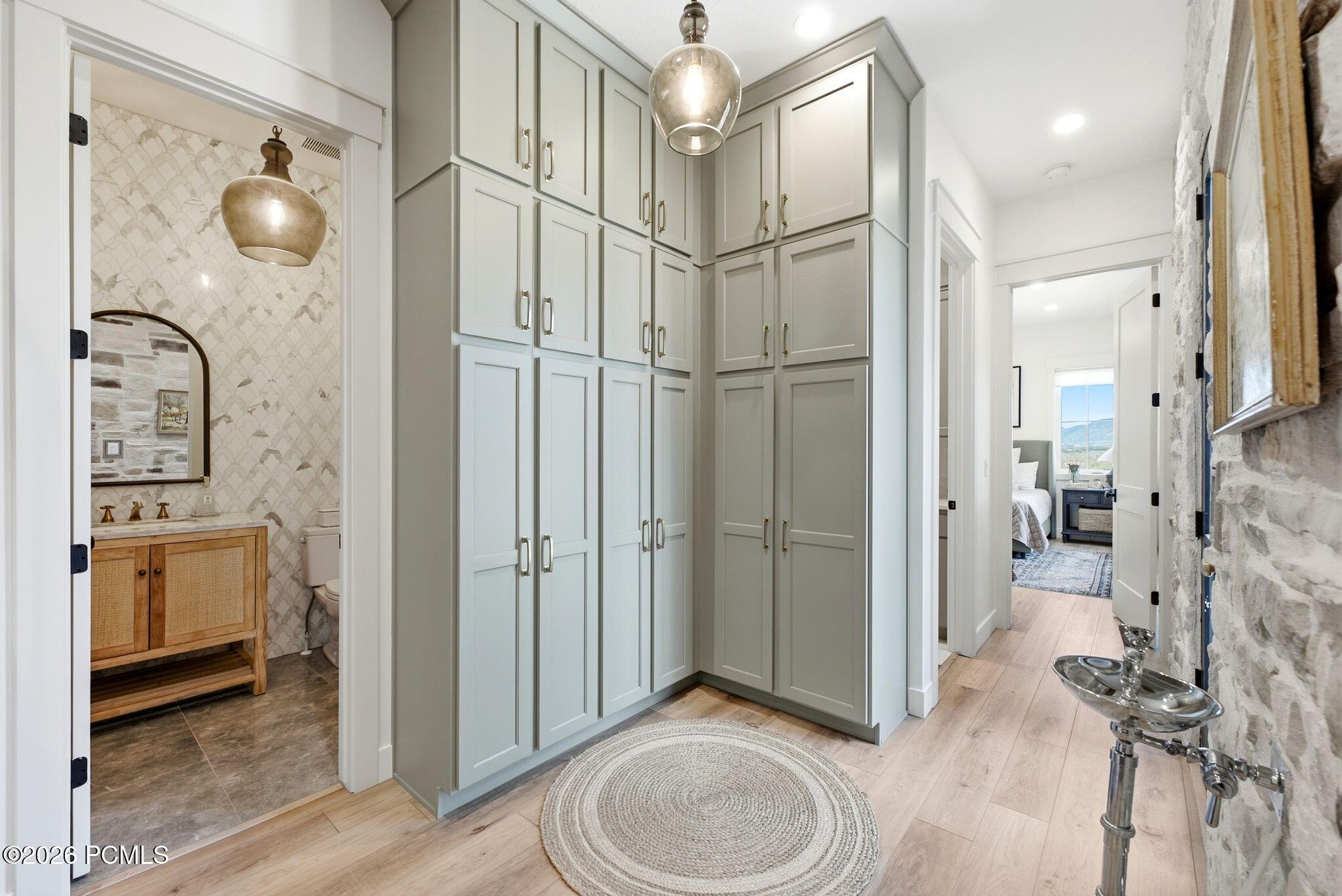 858 Crabapple Court