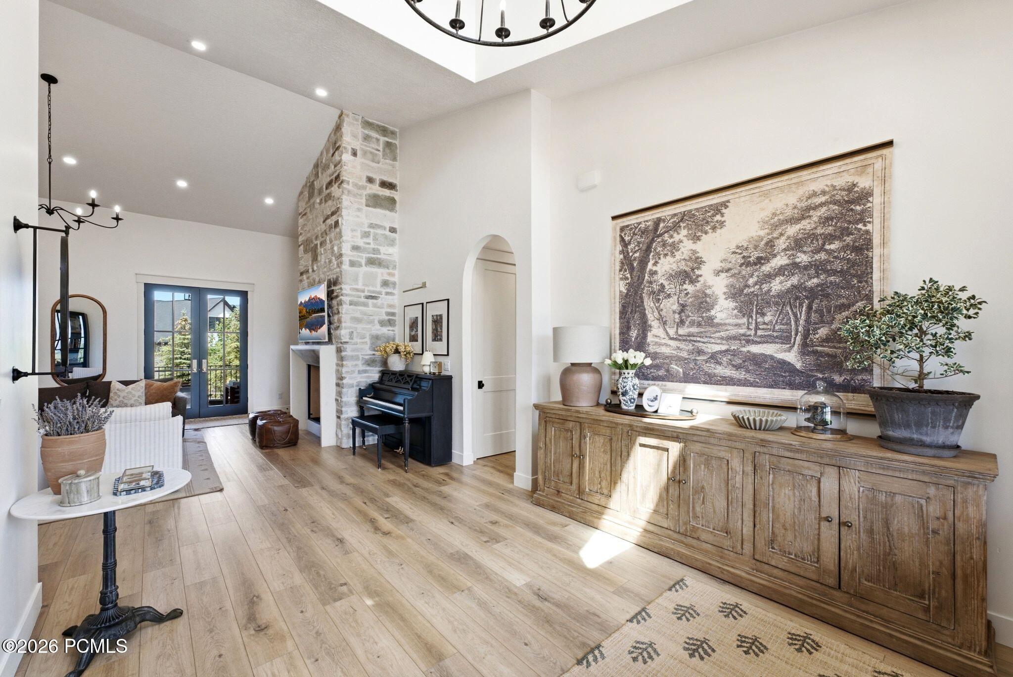 858 Crabapple Court