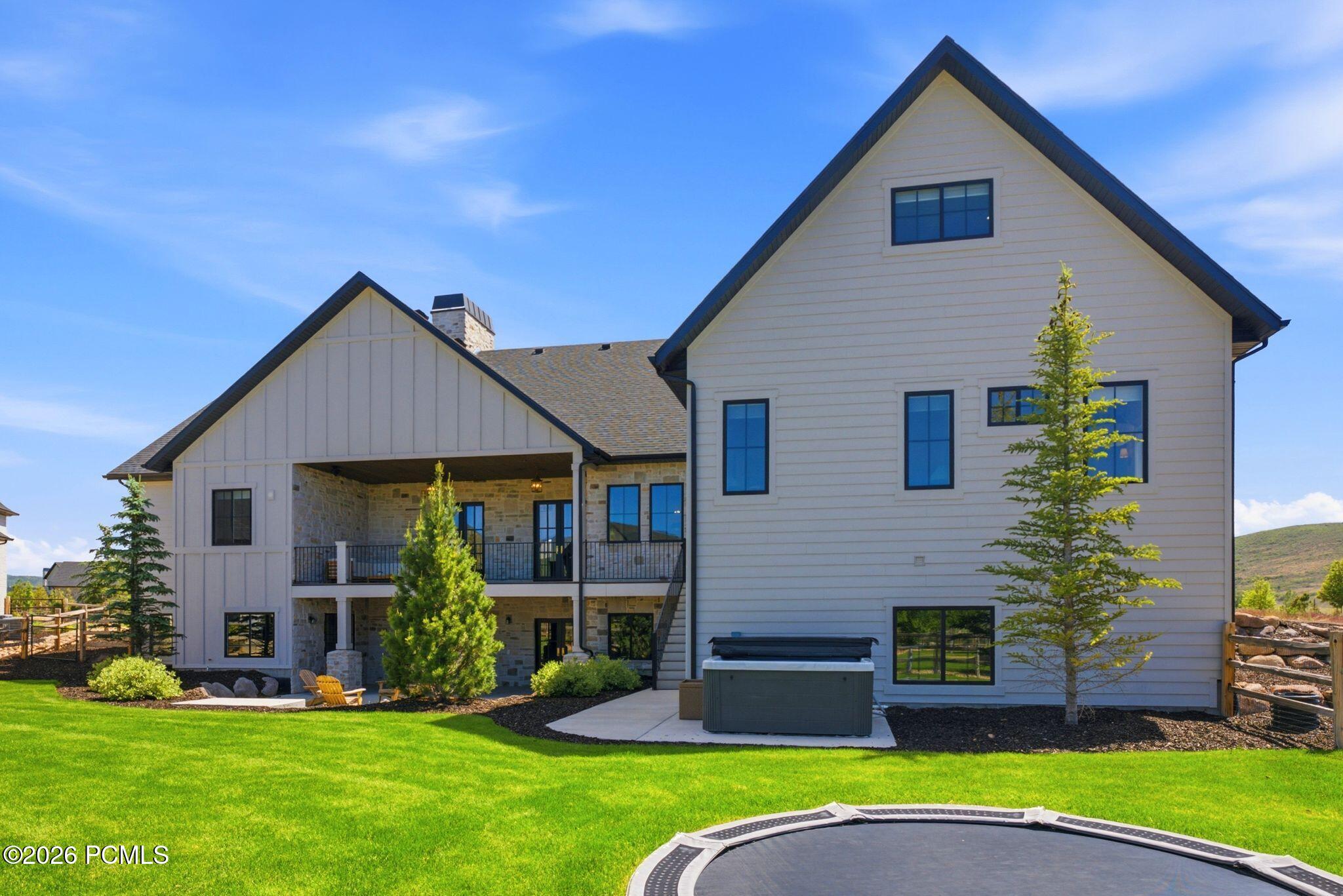 858 Crabapple Court