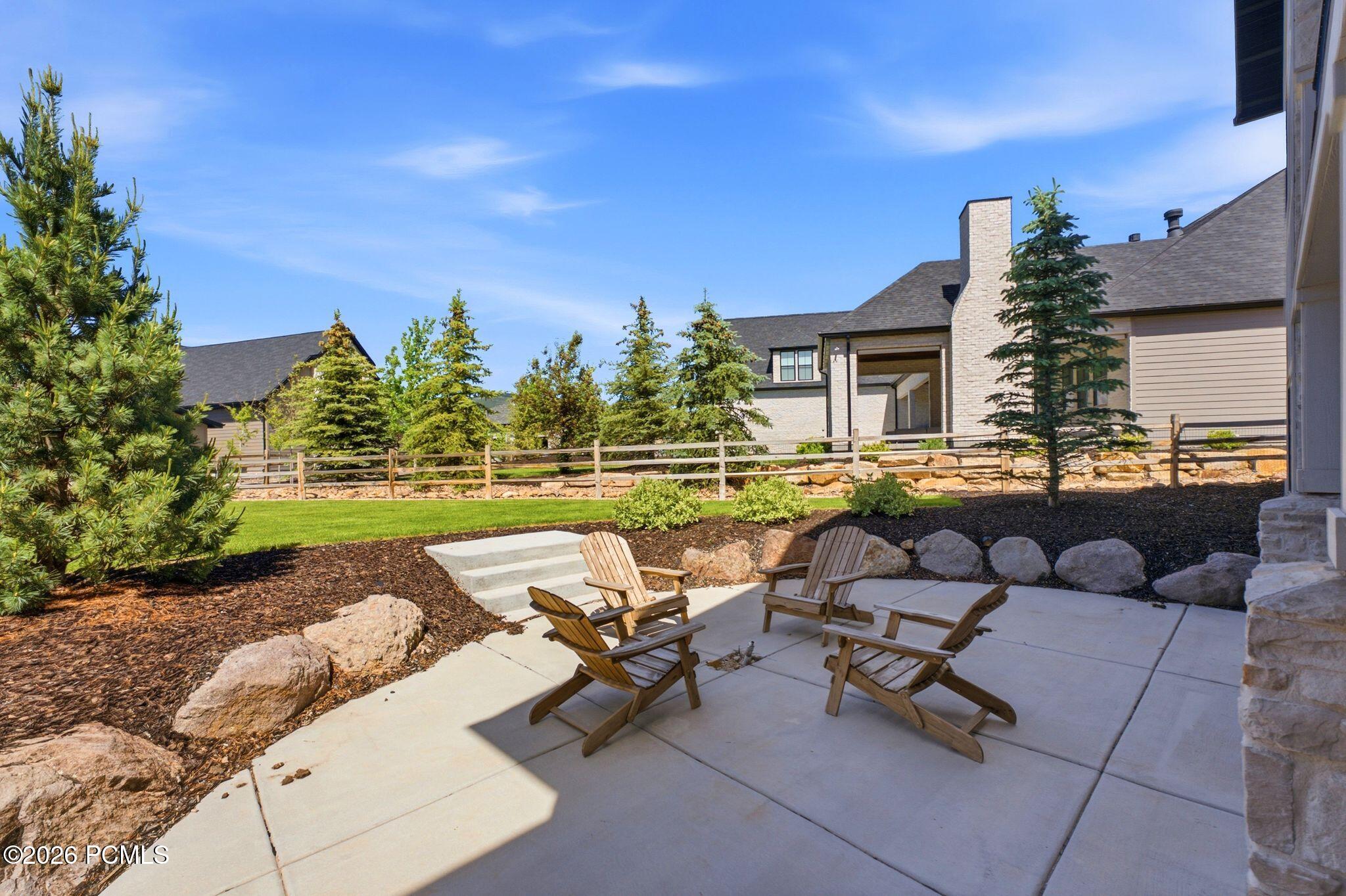858 Crabapple Court