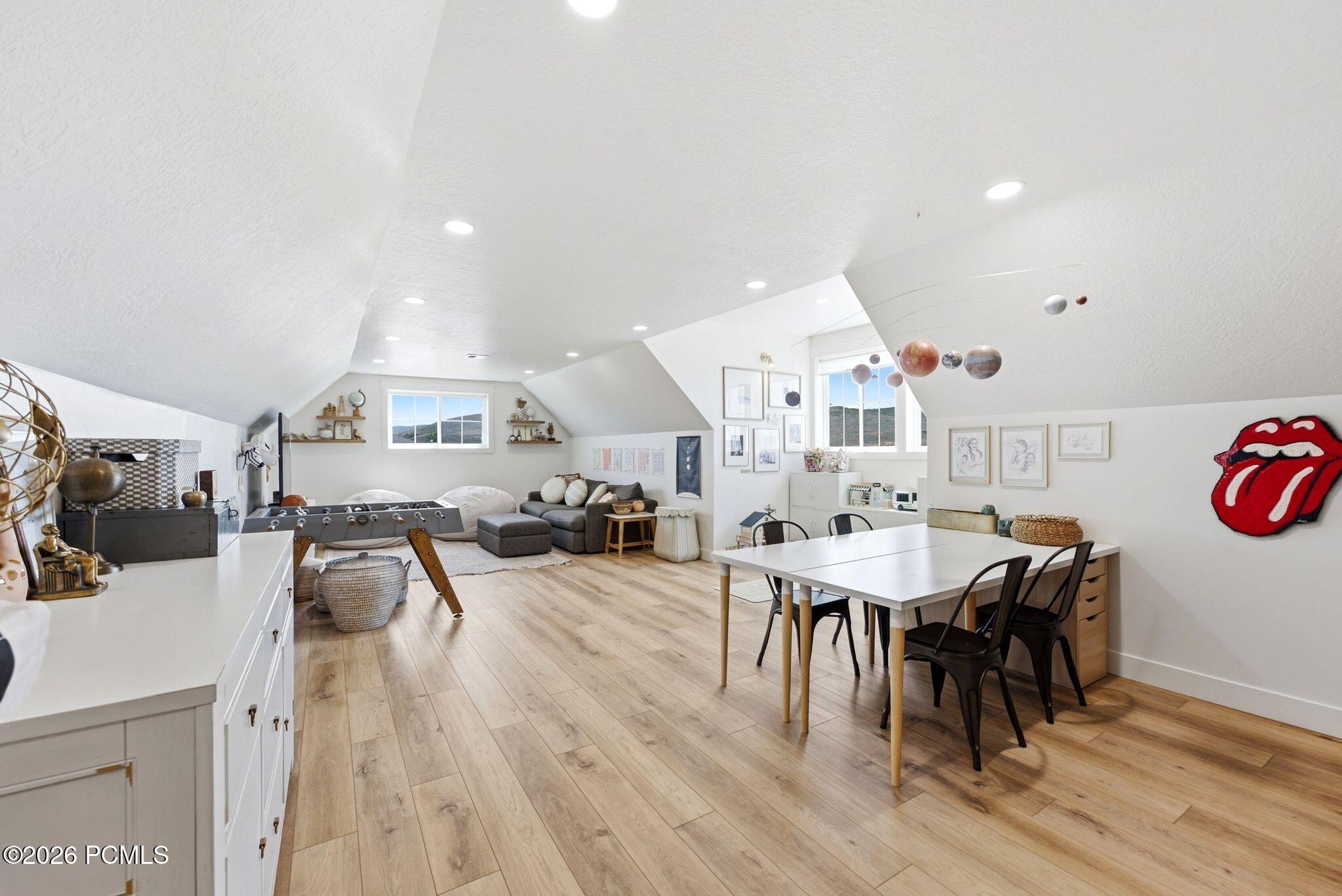 858 Crabapple Court