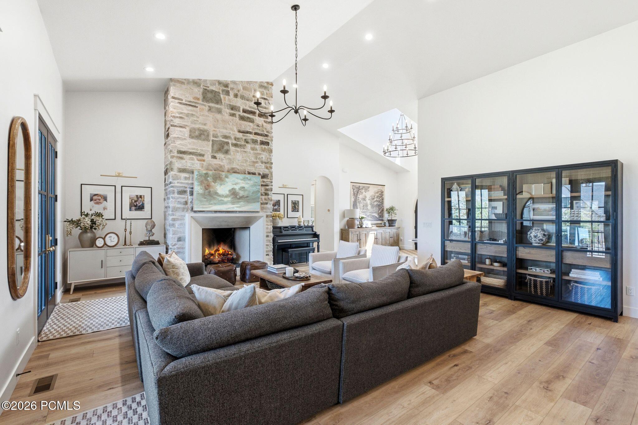 858 Crabapple Court