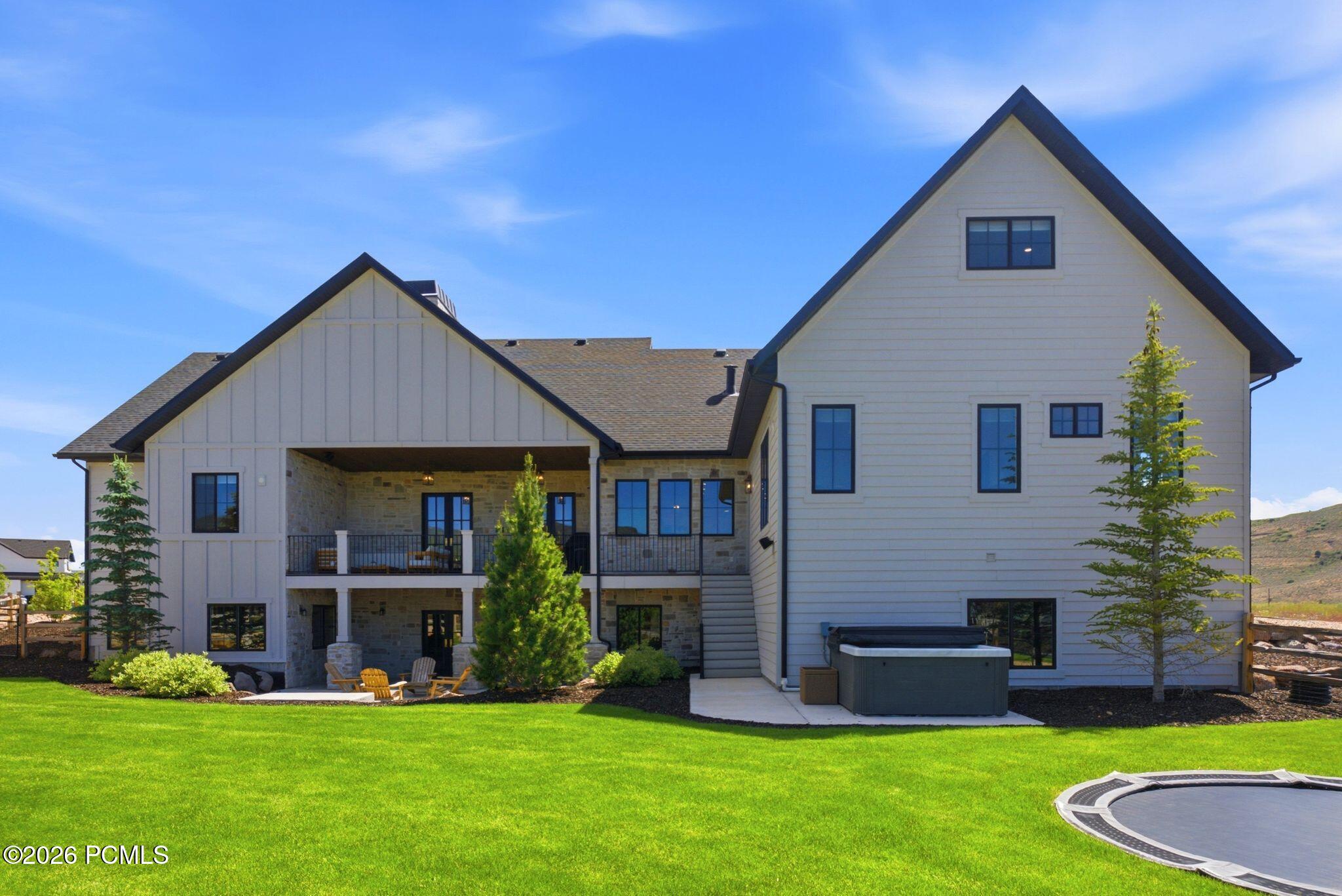 858 Crabapple Court
