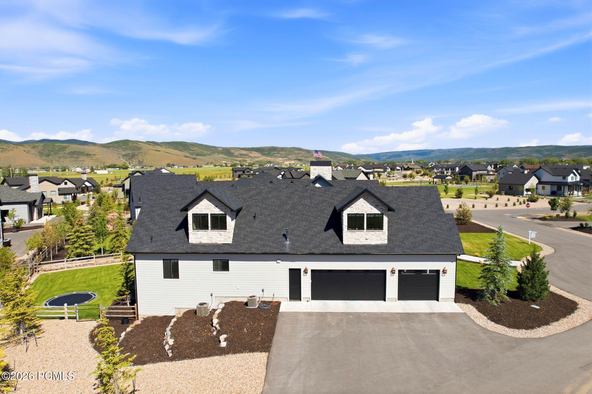 858 Crabapple Court