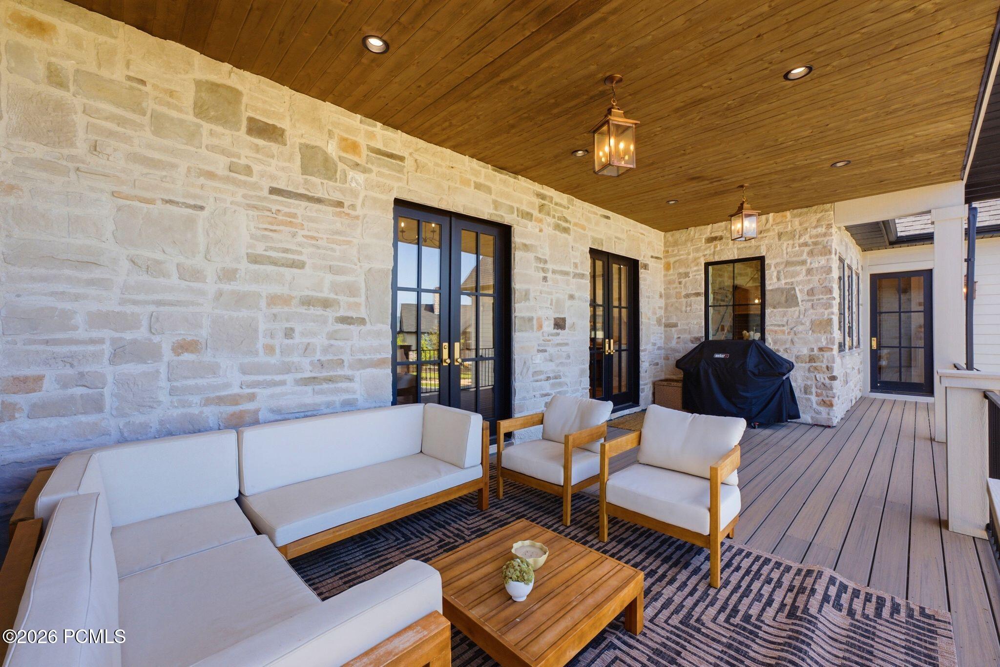 858 Crabapple Court