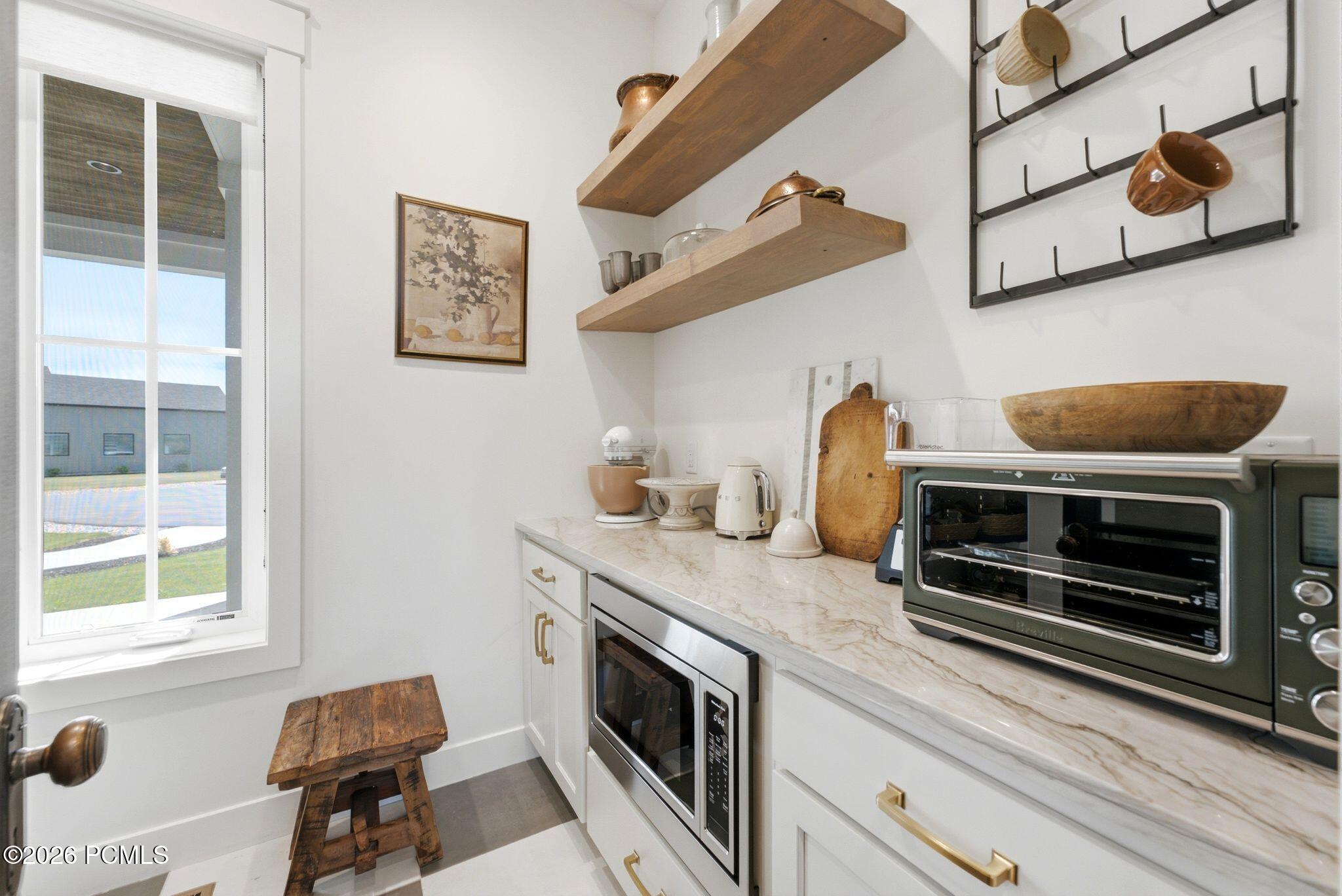 858 Crabapple Court