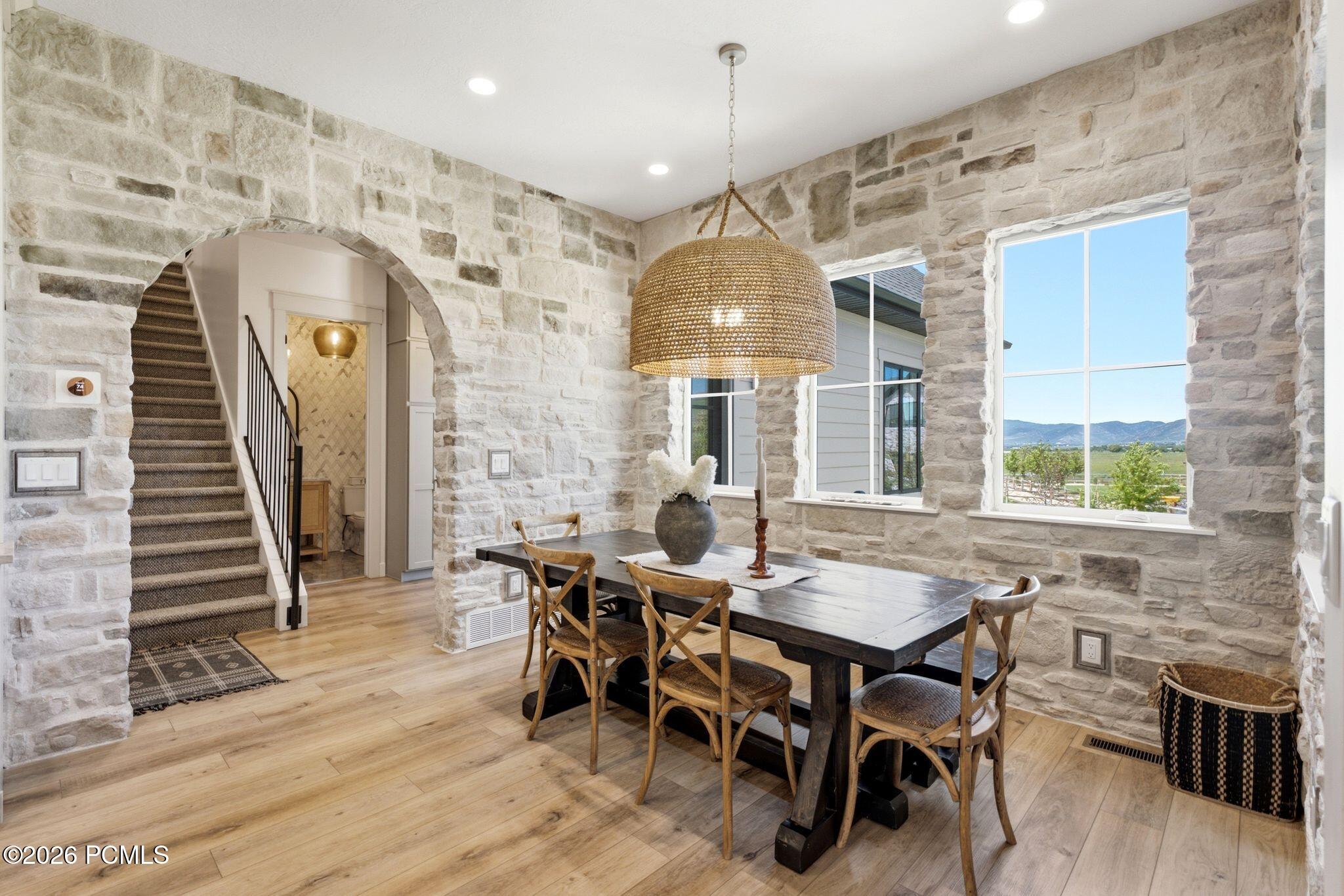 858 Crabapple Court