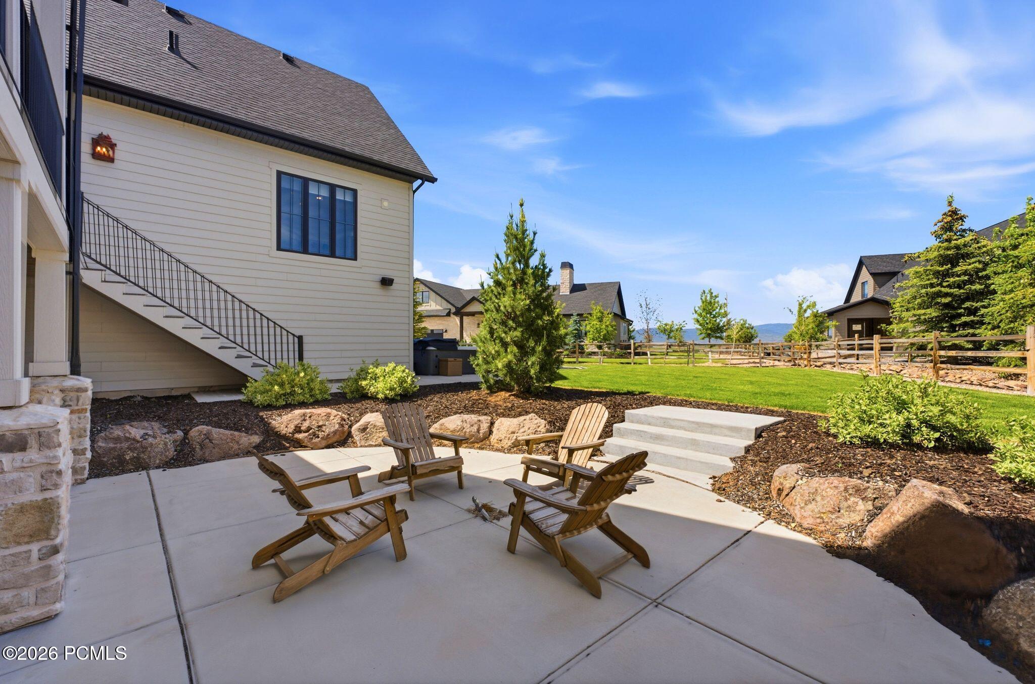 858 Crabapple Court