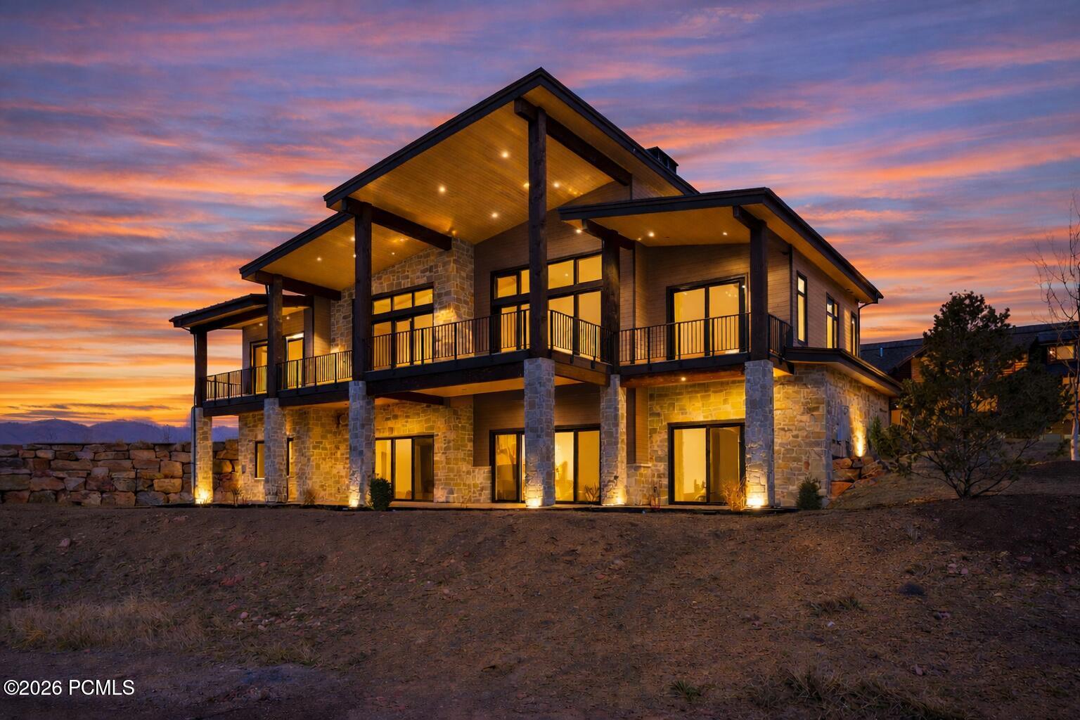 197 N Abajo Peak Way