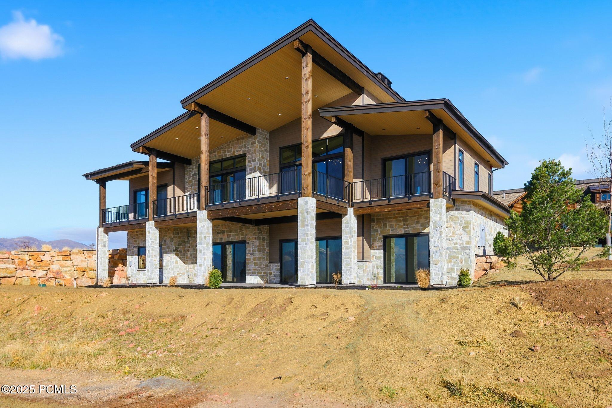 197 N Abajo Peak Way