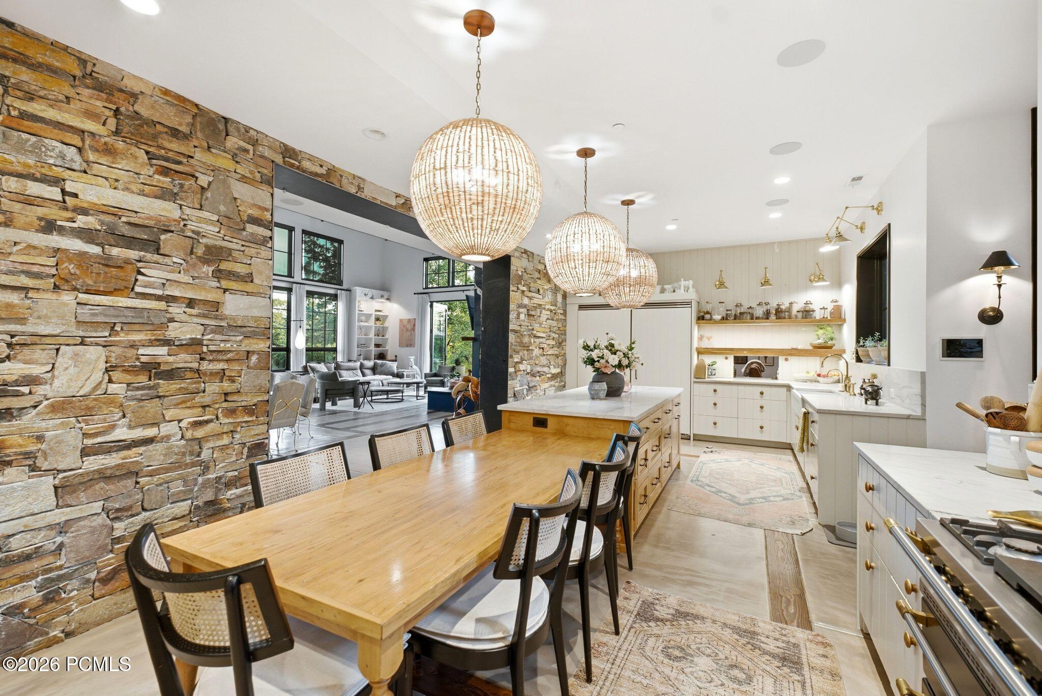 5971 N Maple Ridge Trl
