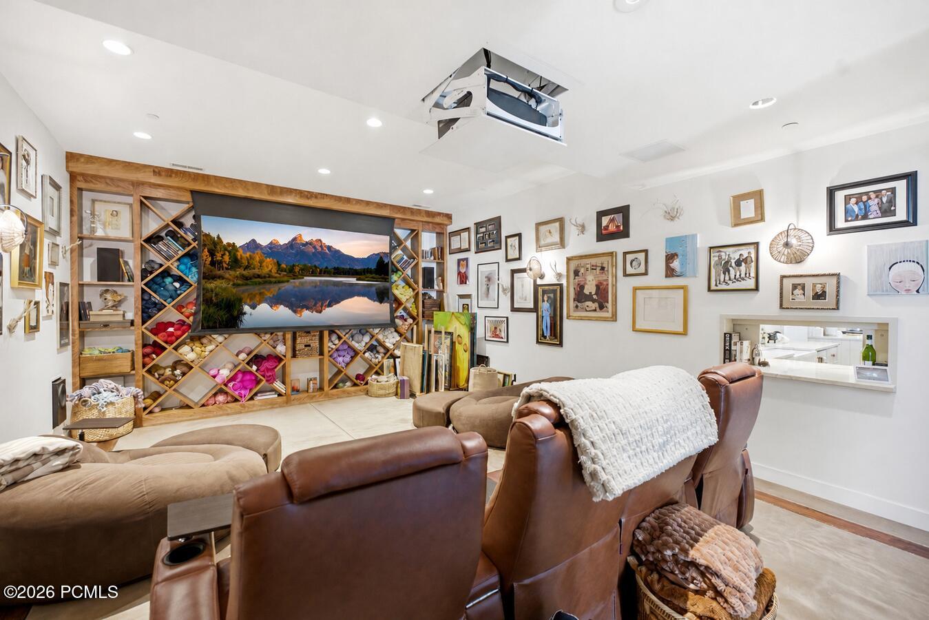 5971 N Maple Ridge Trl