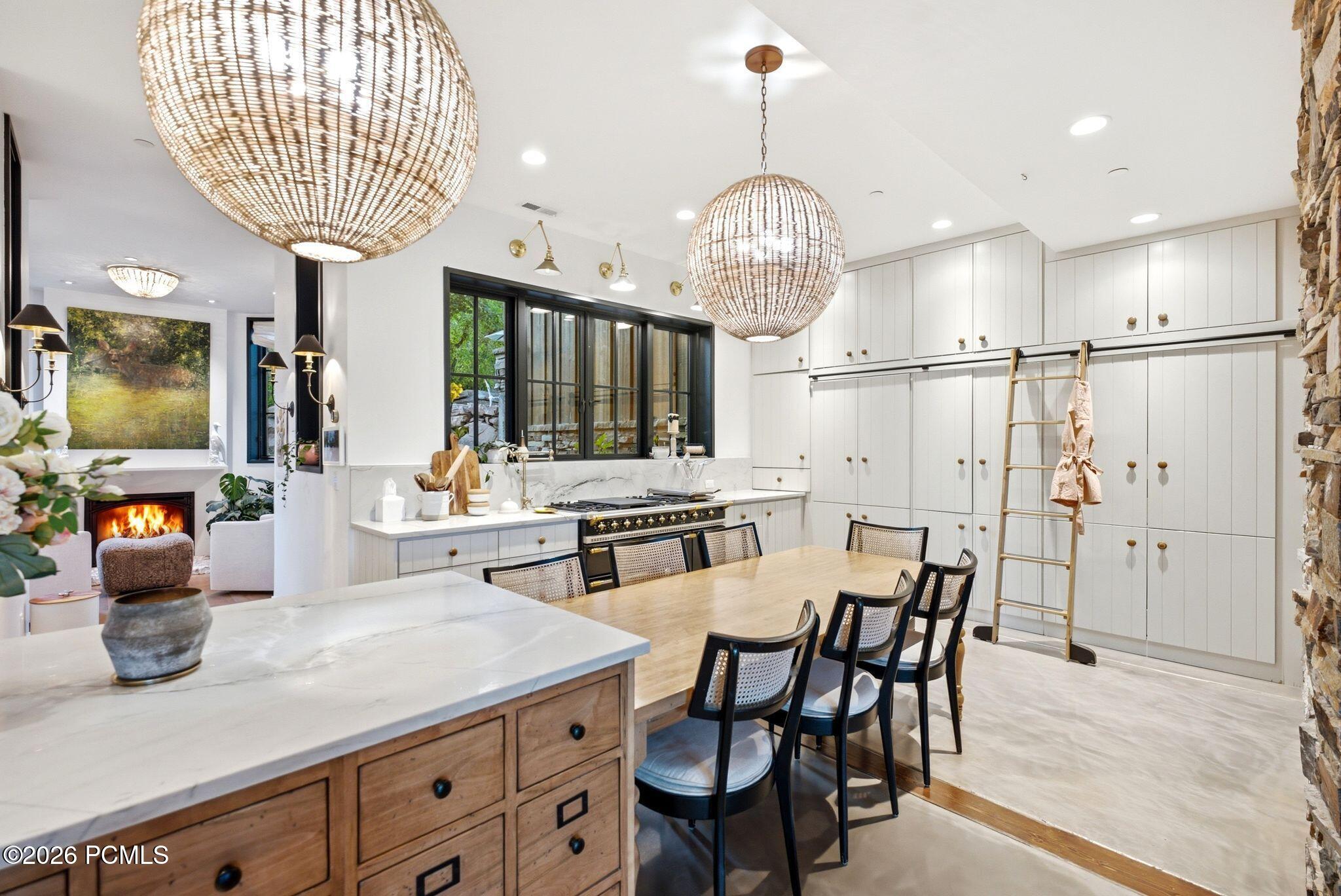 5971 N Maple Ridge Trl