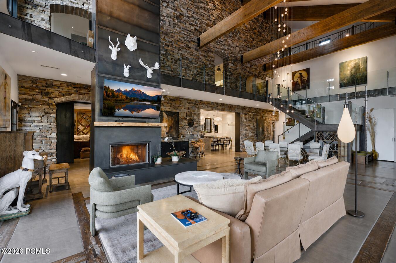5971 N Maple Ridge Trl