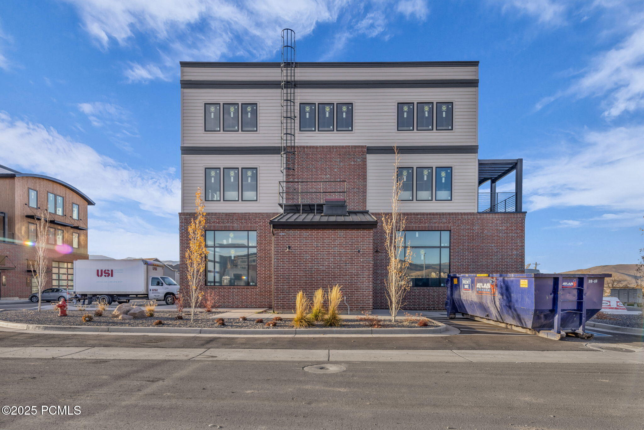 1922 S Highway 40 4