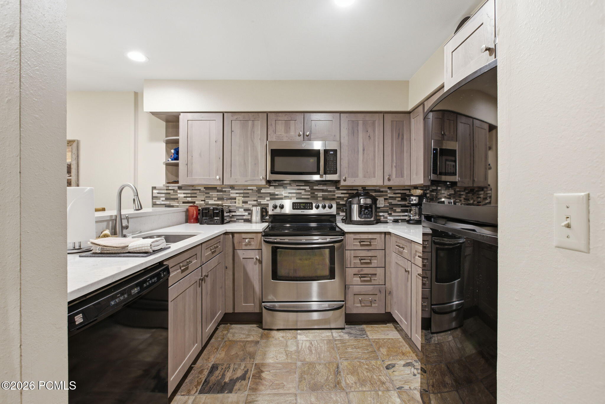 405 Silver King Drive 127