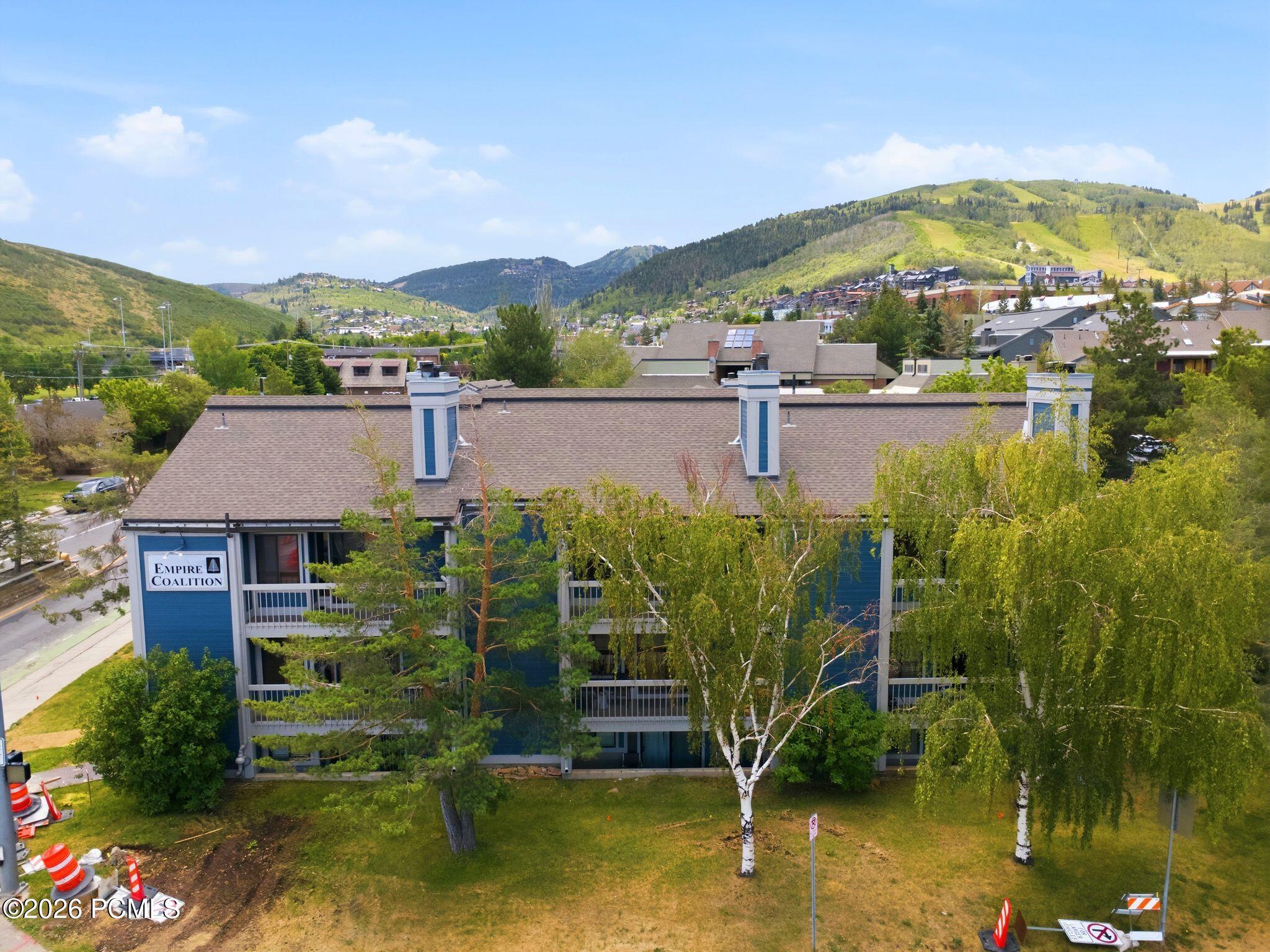 1525 Park Avenue 206