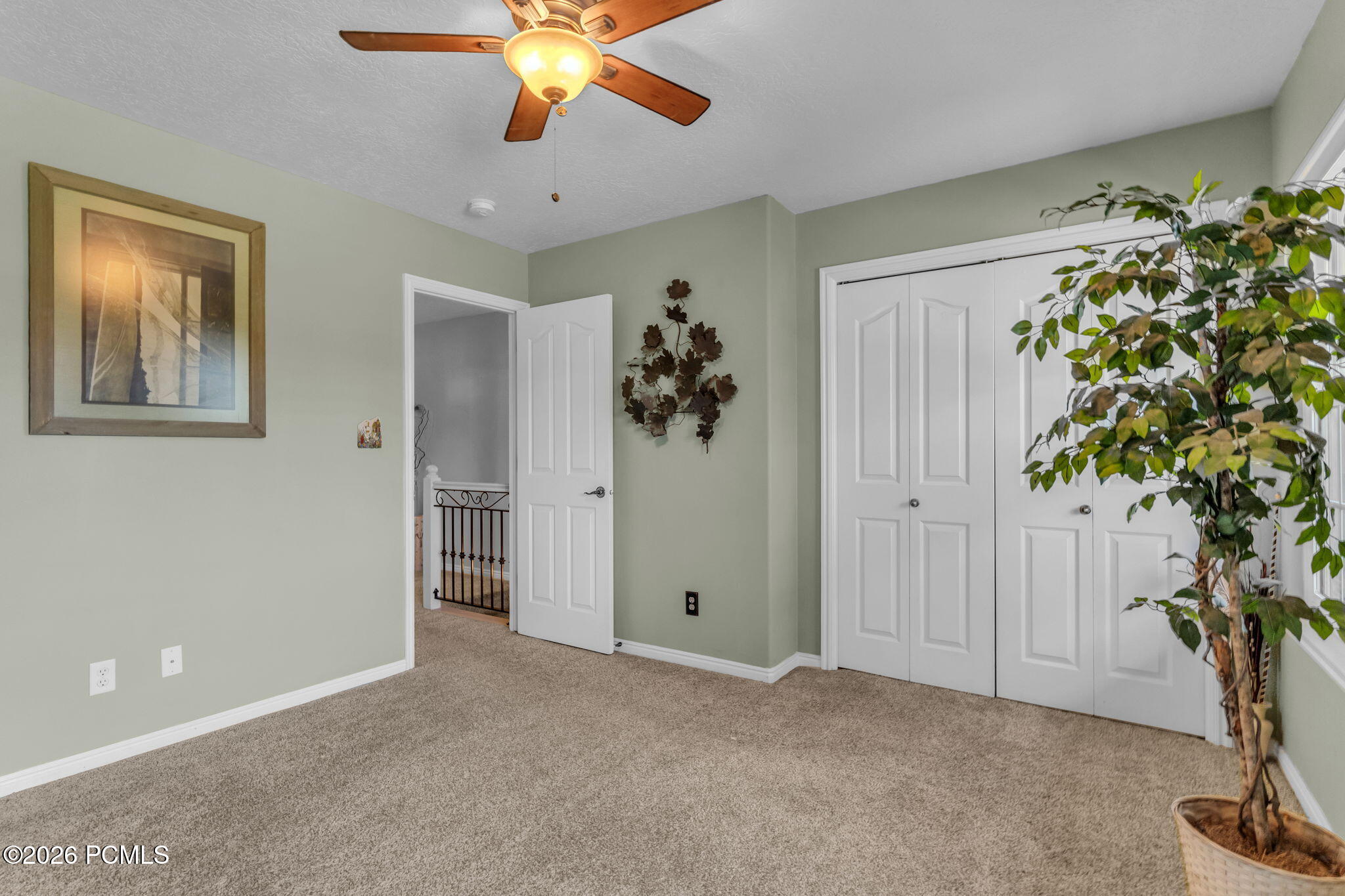 889 Zurich Ln