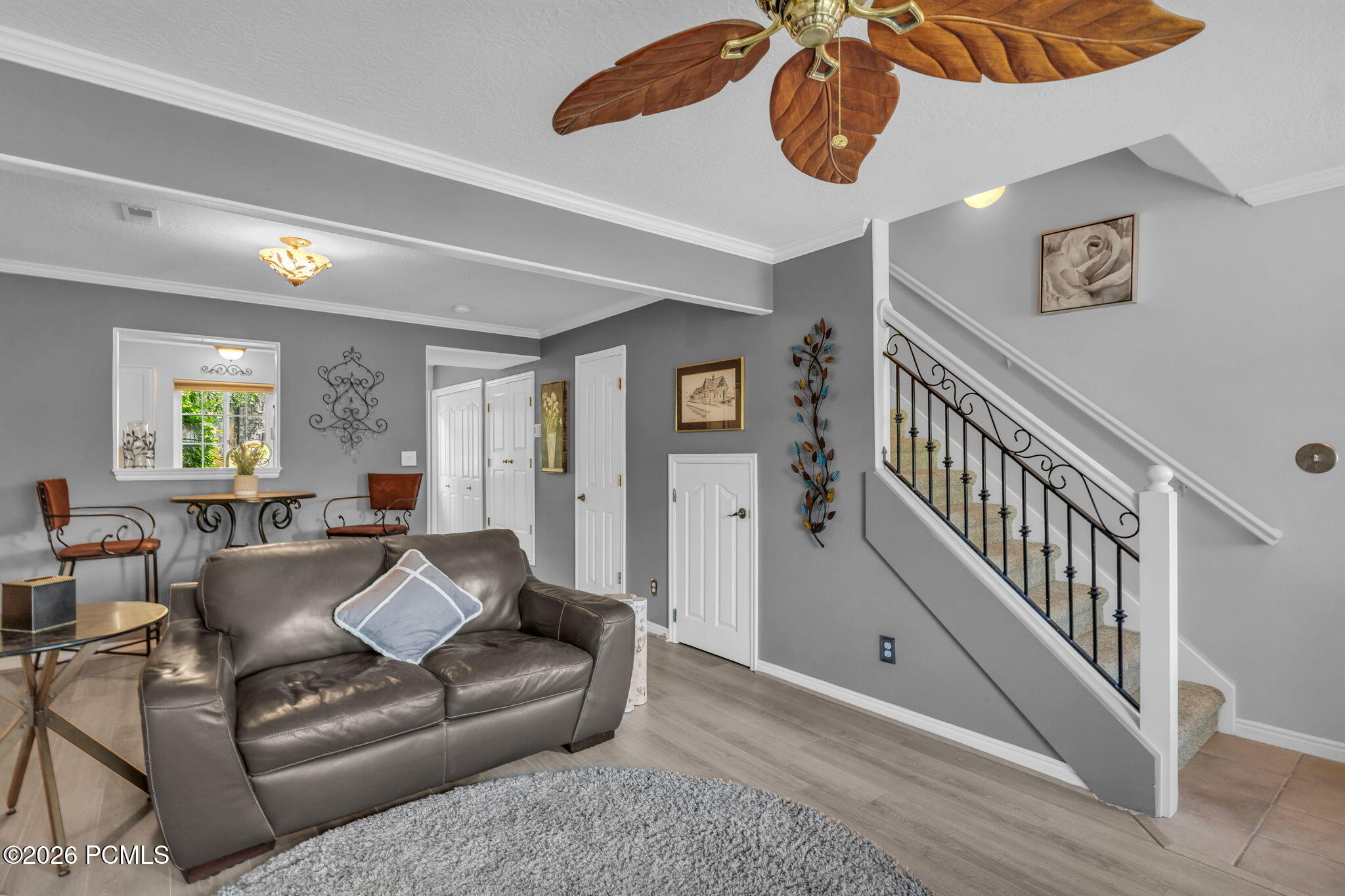 889 Zurich Ln