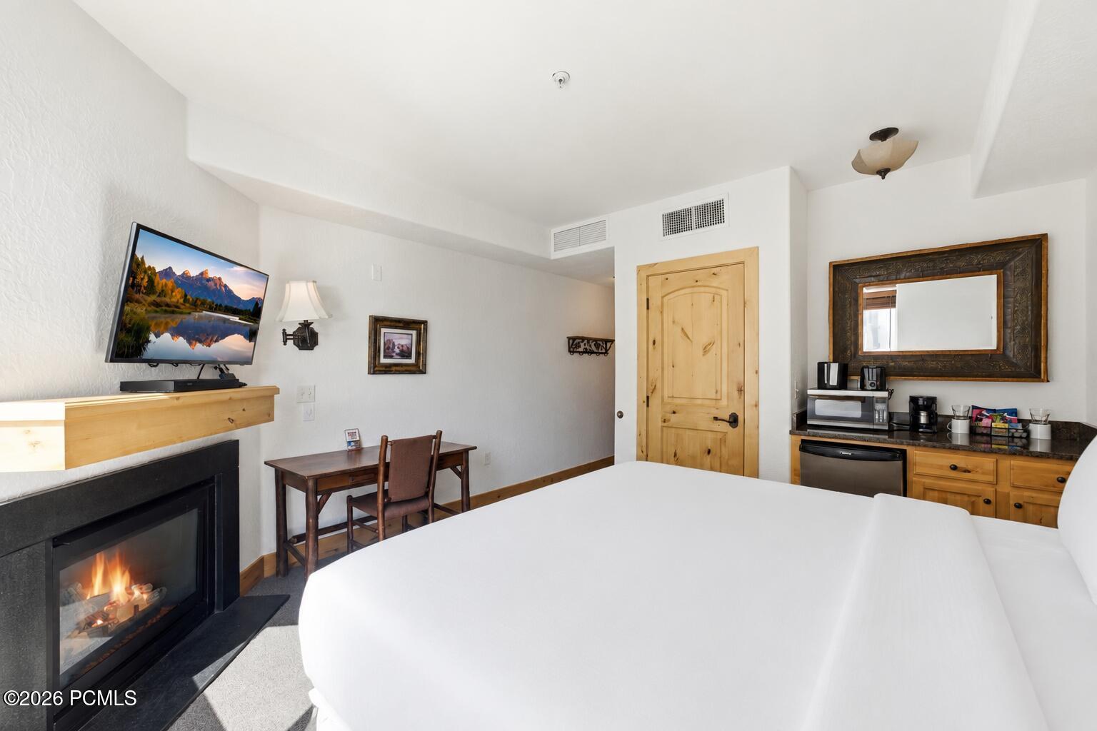 2669 W Canyons Resort Dr 208