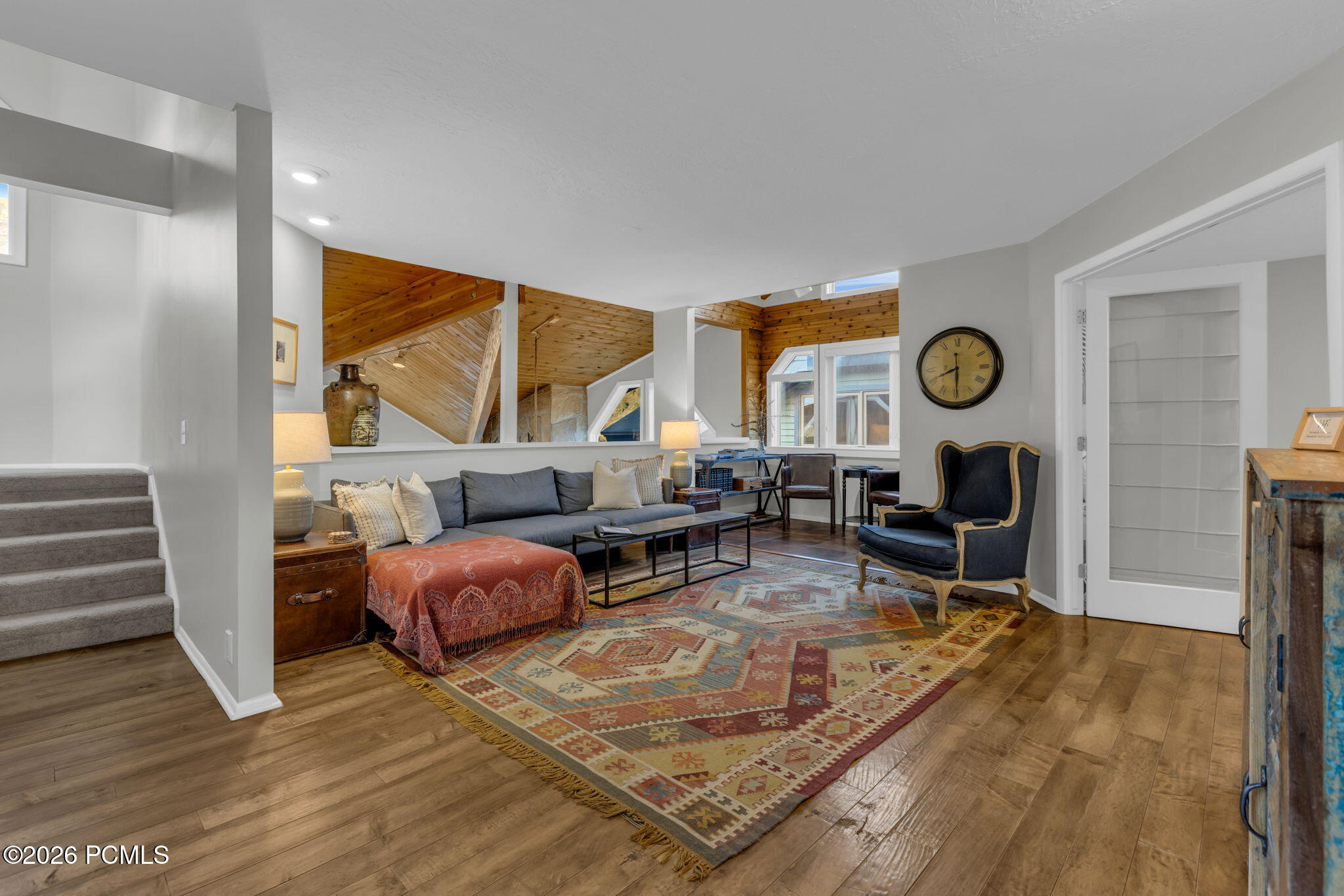 253 Ontario Avenue 1 & 2