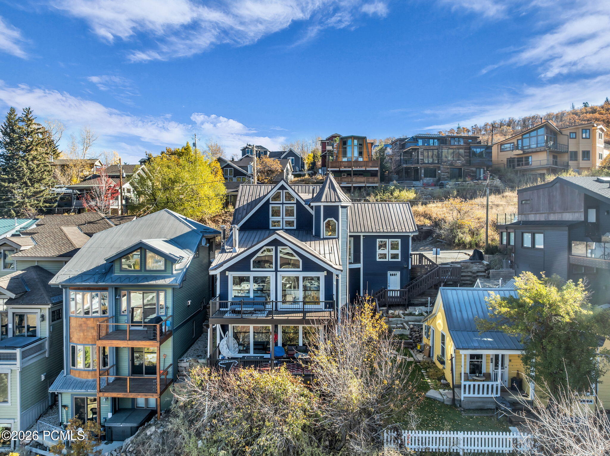 253 Ontario Avenue 1 & 2