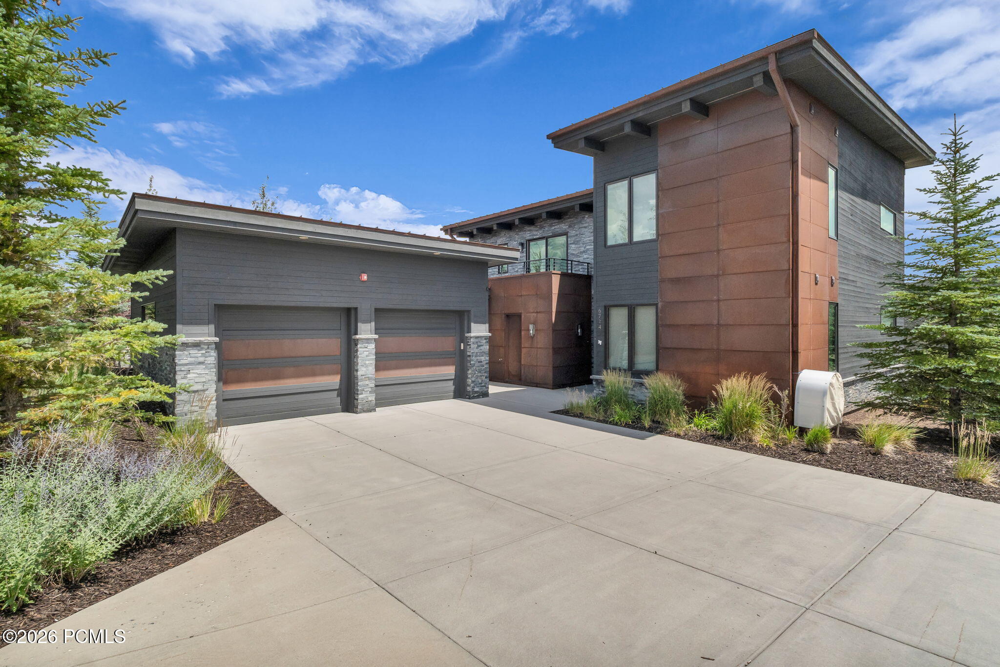6714 Golden Bear Loop W